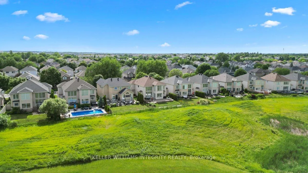 Photo 6 of 16 Blackshire Circle, Ottawa, Barrhaven - Stonebridge — HOMEH