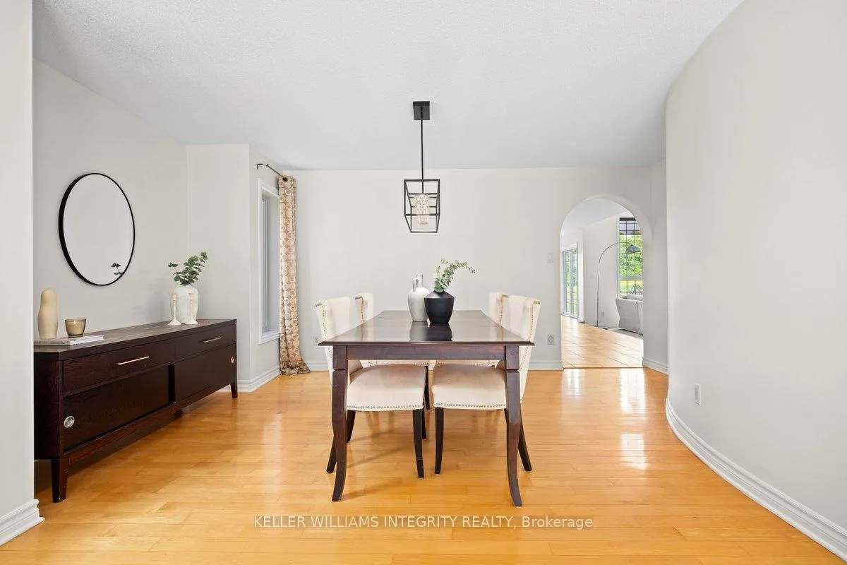 Photo 15 of 16 Blackshire Circle, Ottawa, Barrhaven - Stonebridge — HOMEH