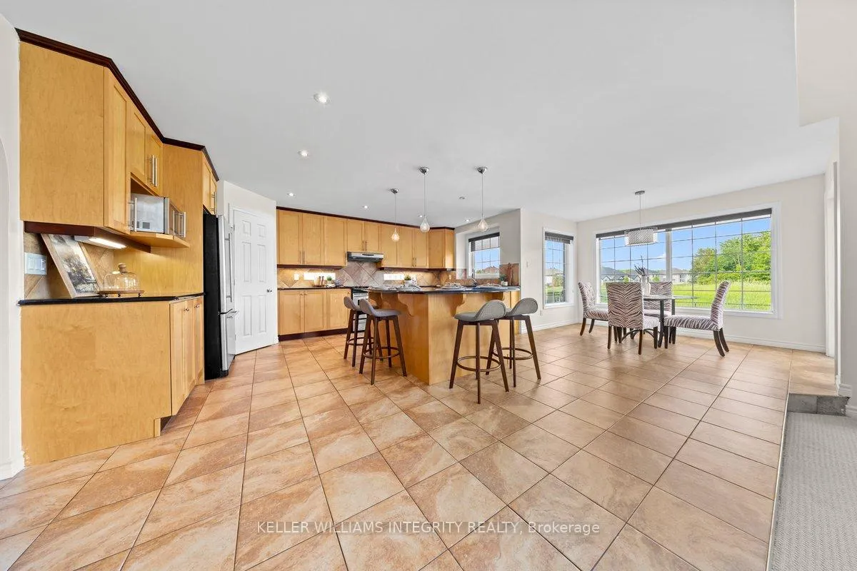 Photo 20 of 16 Blackshire Circle, Ottawa, Barrhaven - Stonebridge — HOMEH