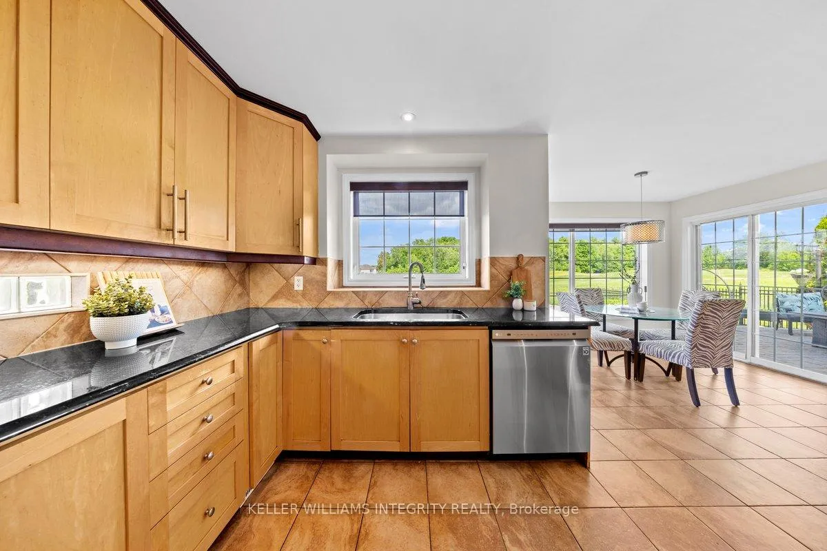 Photo 22 of 16 Blackshire Circle, Ottawa, Barrhaven - Stonebridge — HOMEH