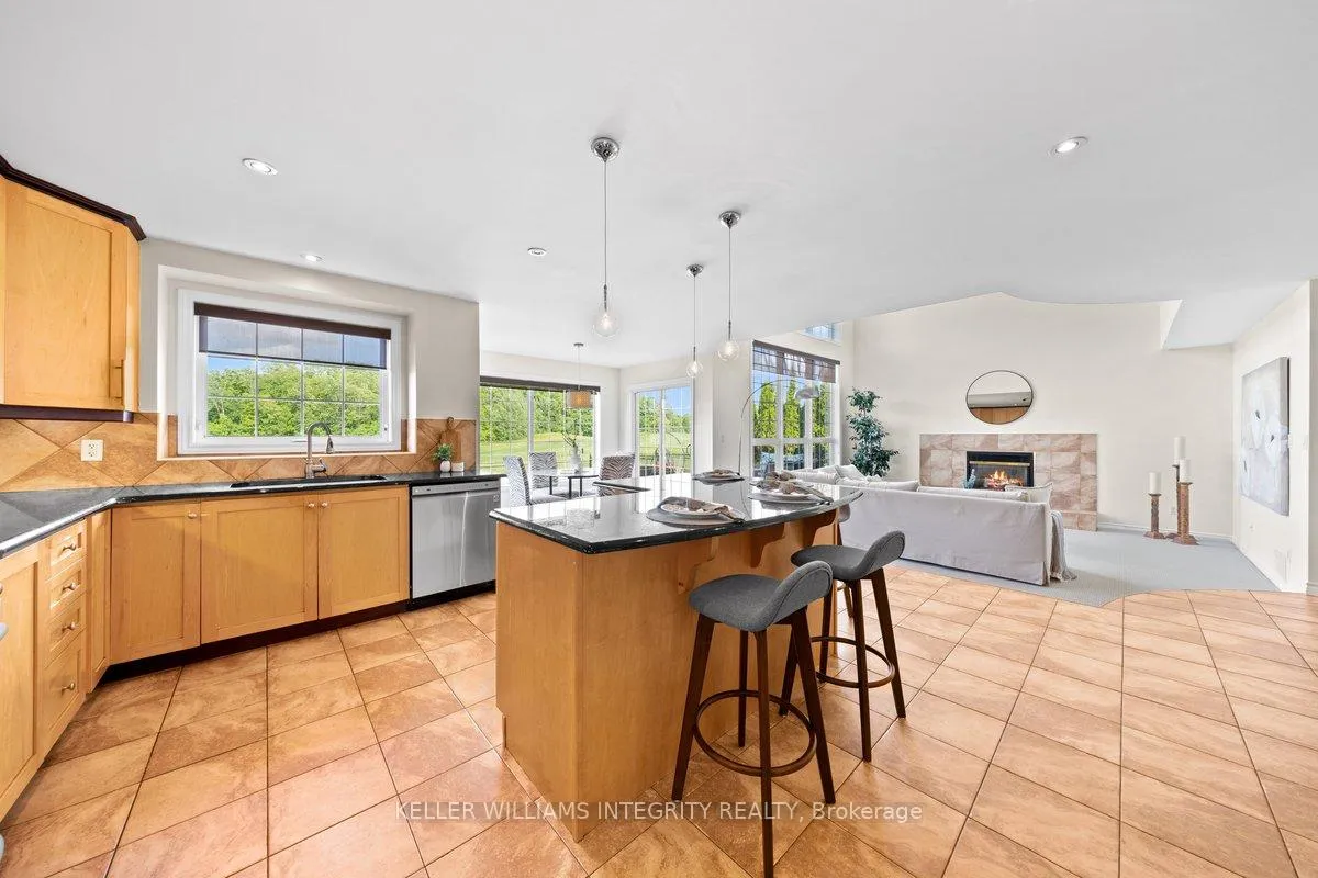 Photo 23 of 16 Blackshire Circle, Ottawa, Barrhaven - Stonebridge — HOMEH