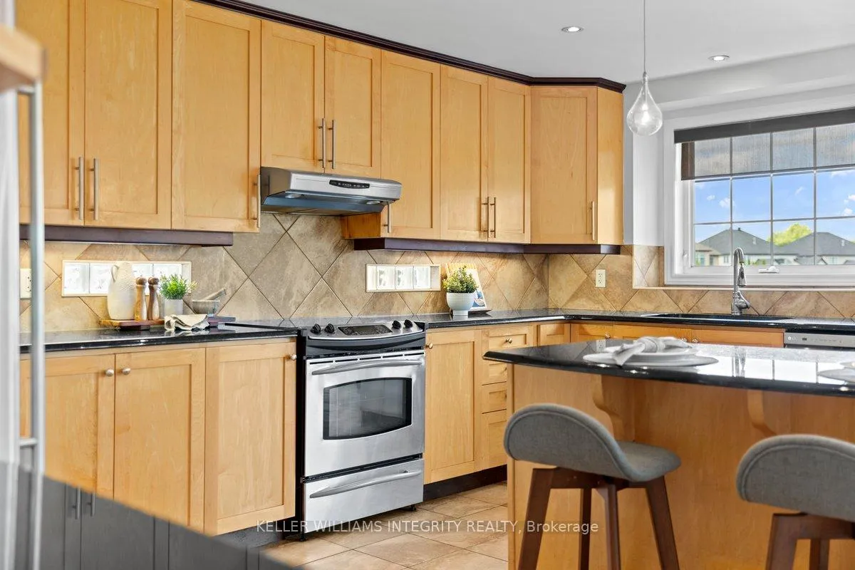 Photo 25 of 16 Blackshire Circle, Ottawa, Barrhaven - Stonebridge — HOMEH