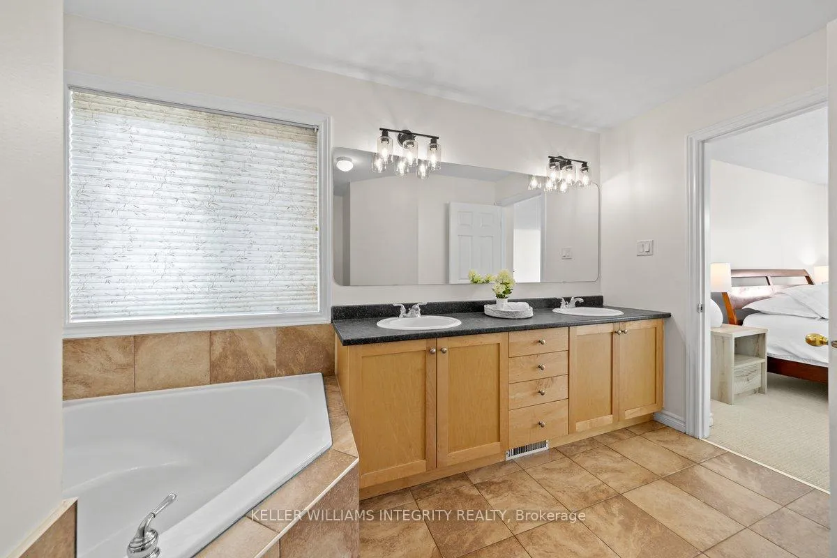 Photo 36 of 16 Blackshire Circle, Ottawa, Barrhaven - Stonebridge — HOMEH
