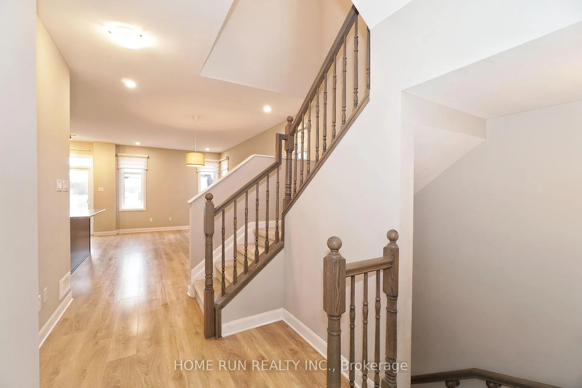 Photo 5 of 153 Bending Way, Ottawa, Barrhaven - Hearts Desire — HOMEH