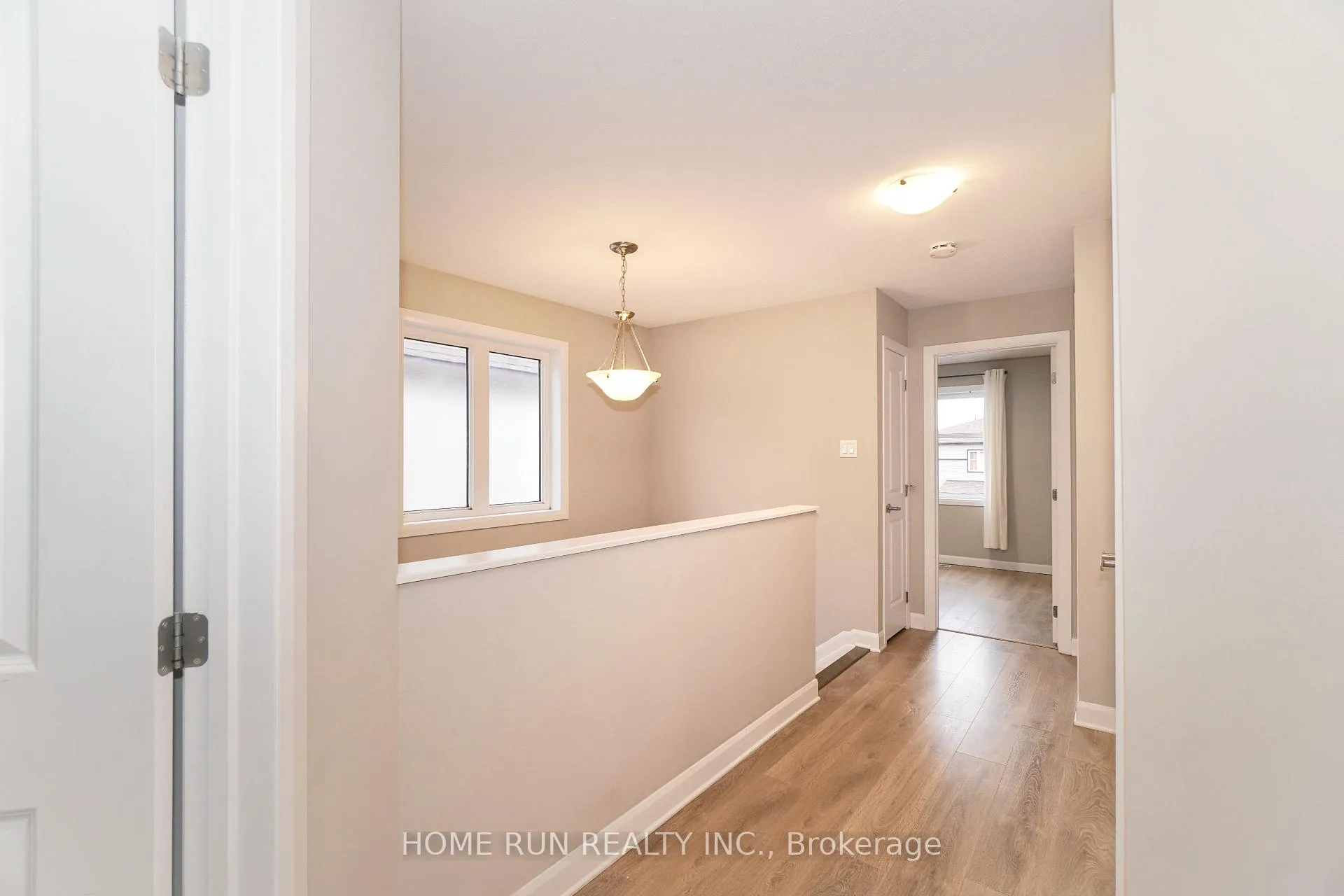 Photo 18 of 153 Bending Way, Ottawa, Barrhaven - Hearts Desire — HOMEH