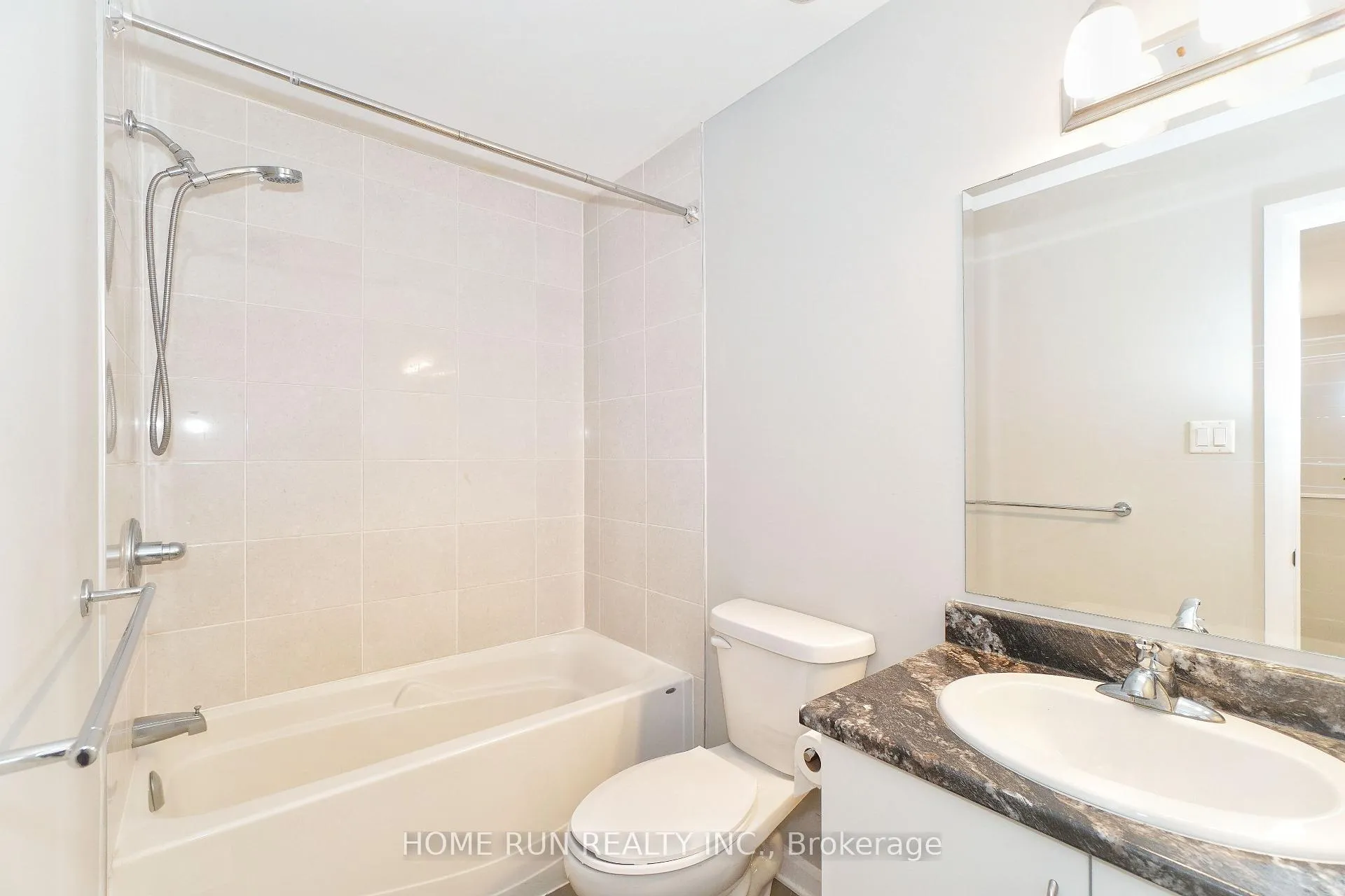 Photo 25 of 153 Bending Way, Ottawa, Barrhaven - Hearts Desire — HOMEH