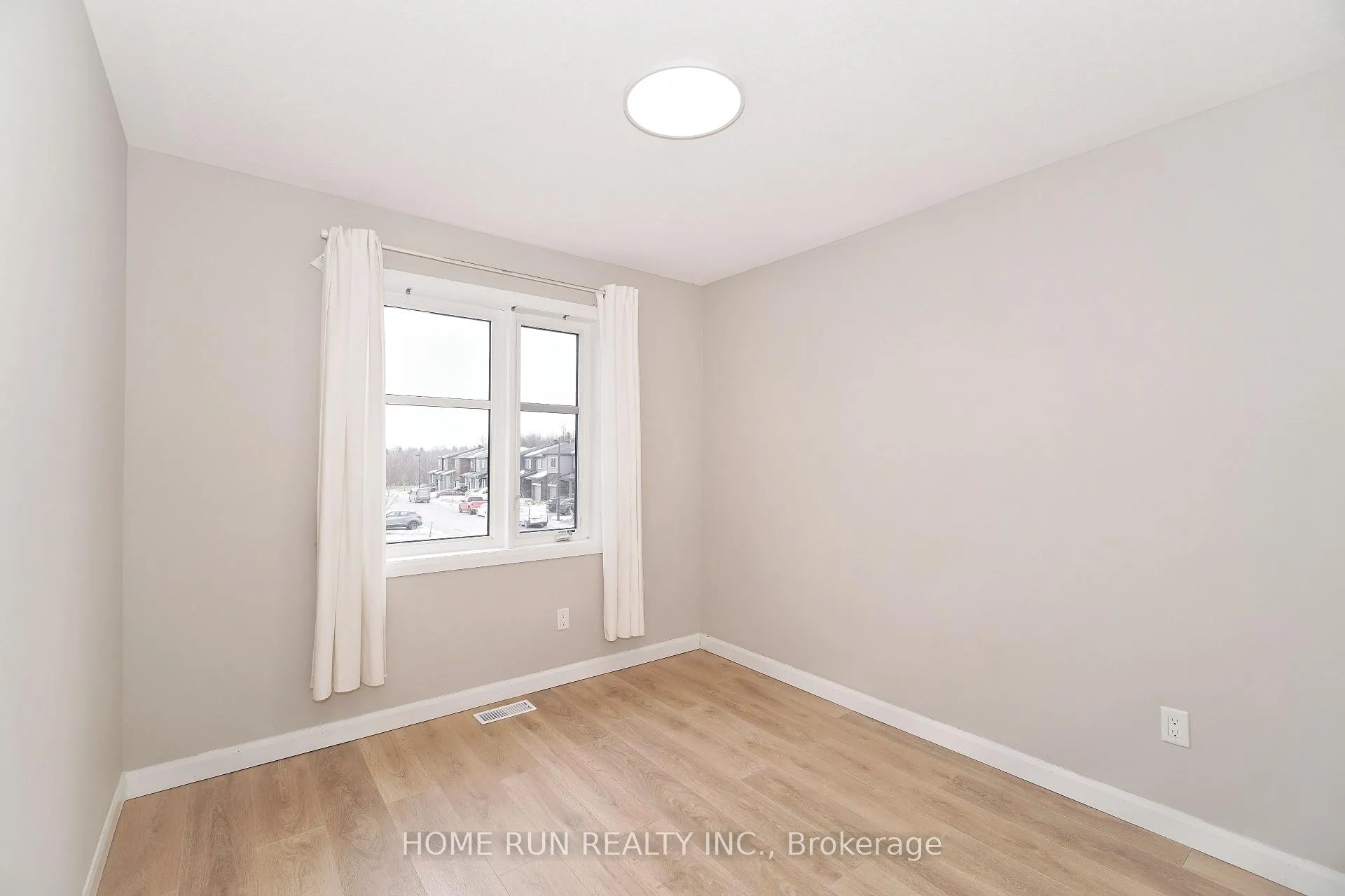 Photo 26 of 153 Bending Way, Ottawa, Barrhaven - Hearts Desire — HOMEH
