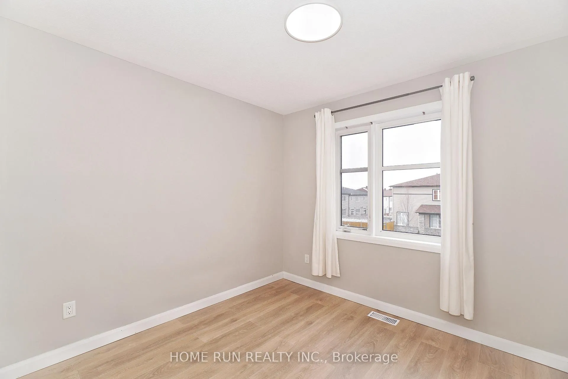 Photo 29 of 153 Bending Way, Ottawa, Barrhaven - Hearts Desire — HOMEH