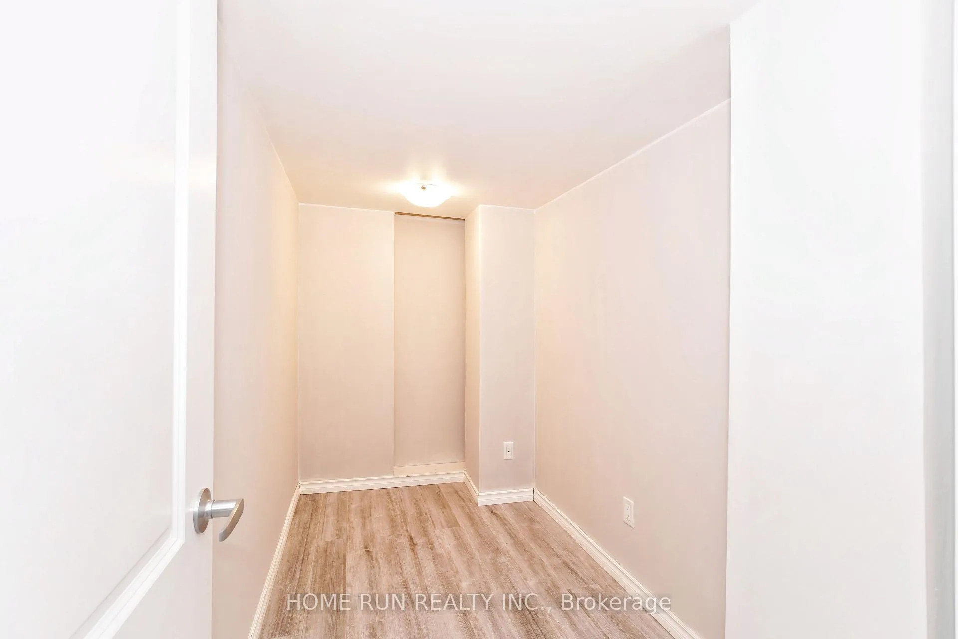 Photo 33 of 153 Bending Way, Ottawa, Barrhaven - Hearts Desire — HOMEH