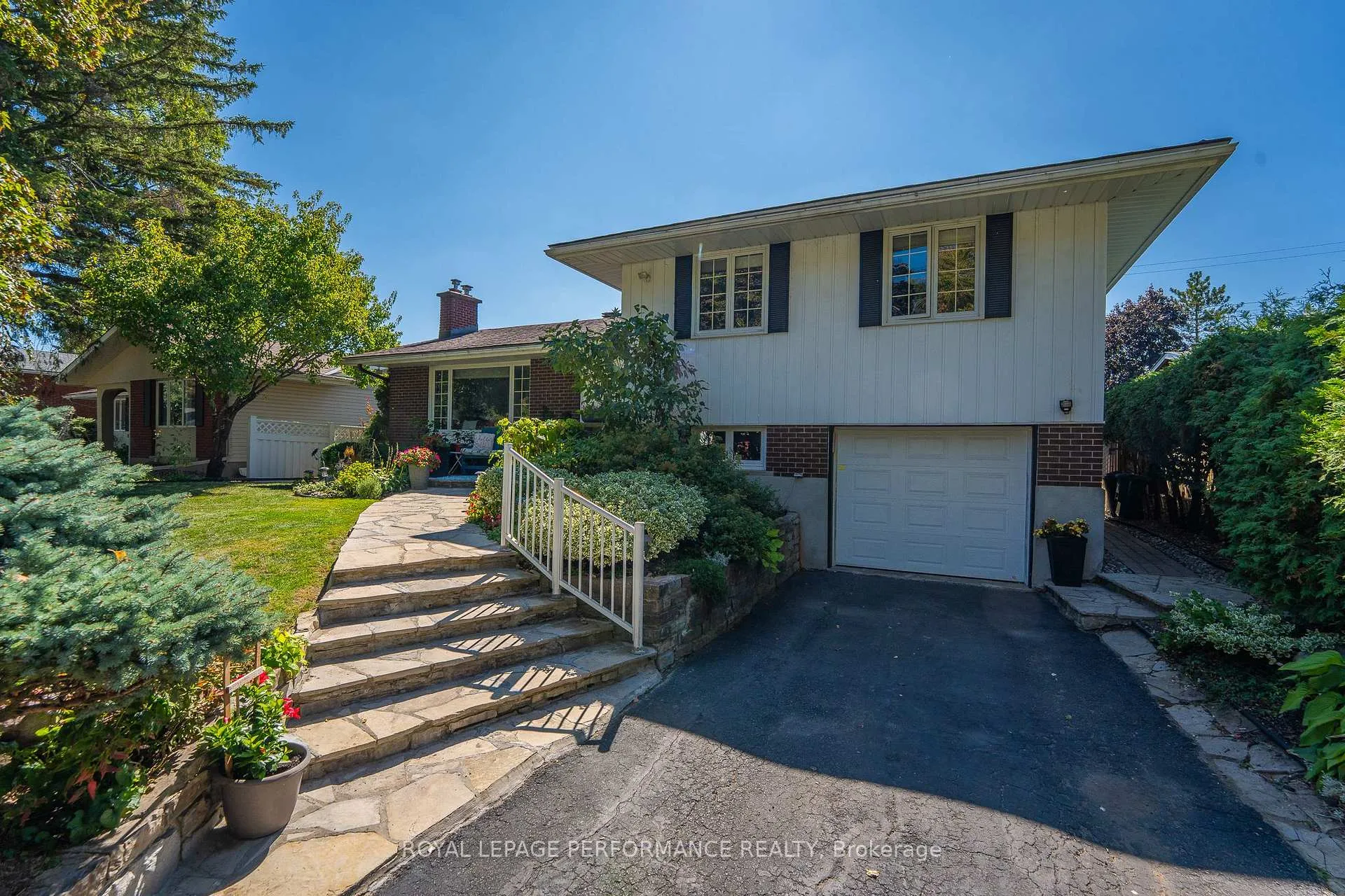 Photo 1 of 1044 Cromwell Drive, Ottawa, Riverside Park — HOMEH