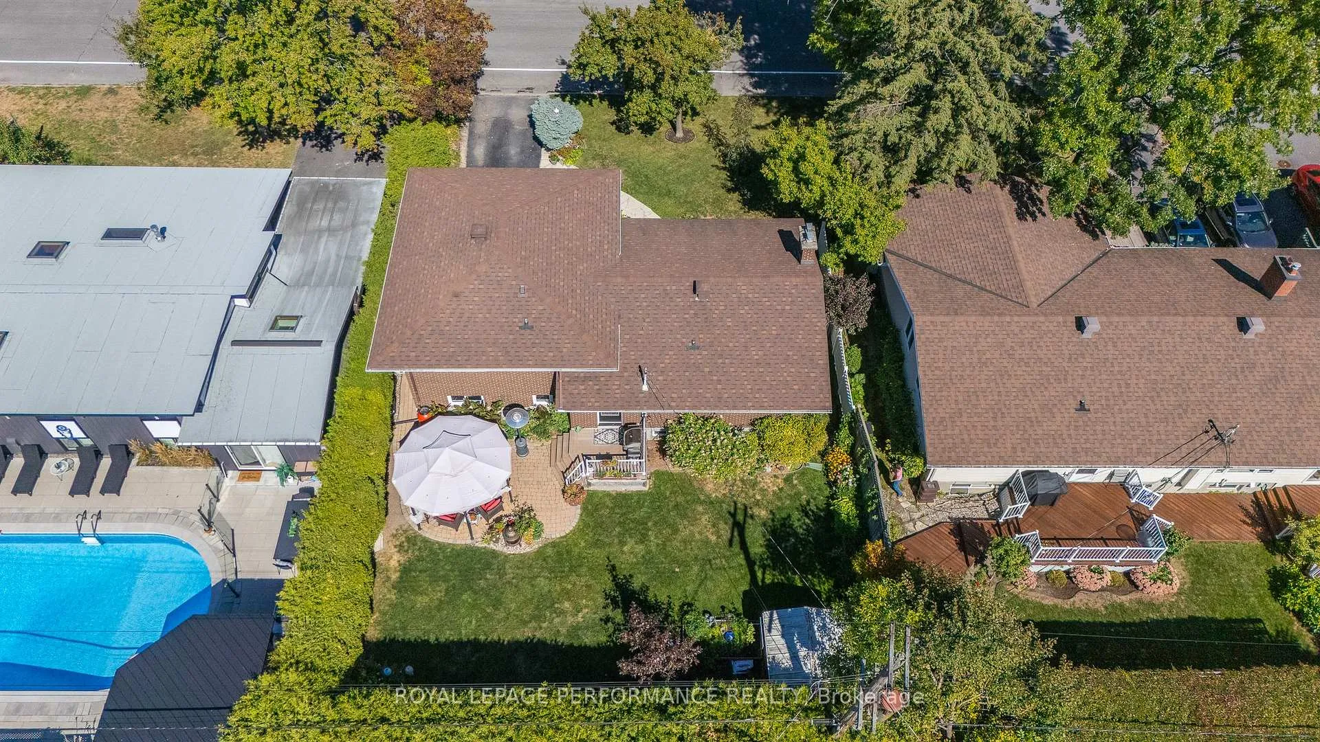 Photo 4 of 1044 Cromwell Drive, Ottawa, Riverside Park — HOMEH