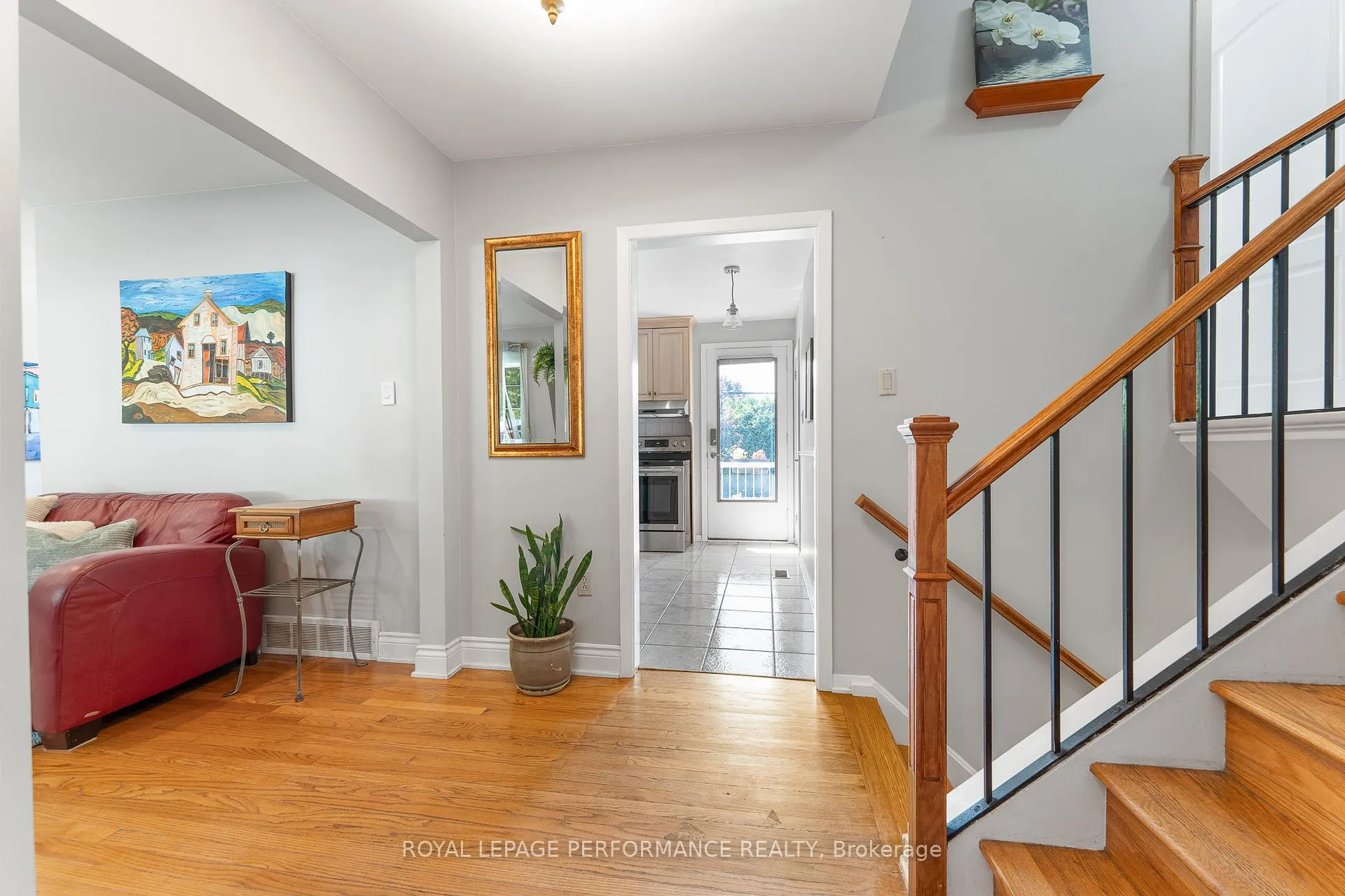 Photo 9 of 1044 Cromwell Drive, Ottawa, Riverside Park — HOMEH