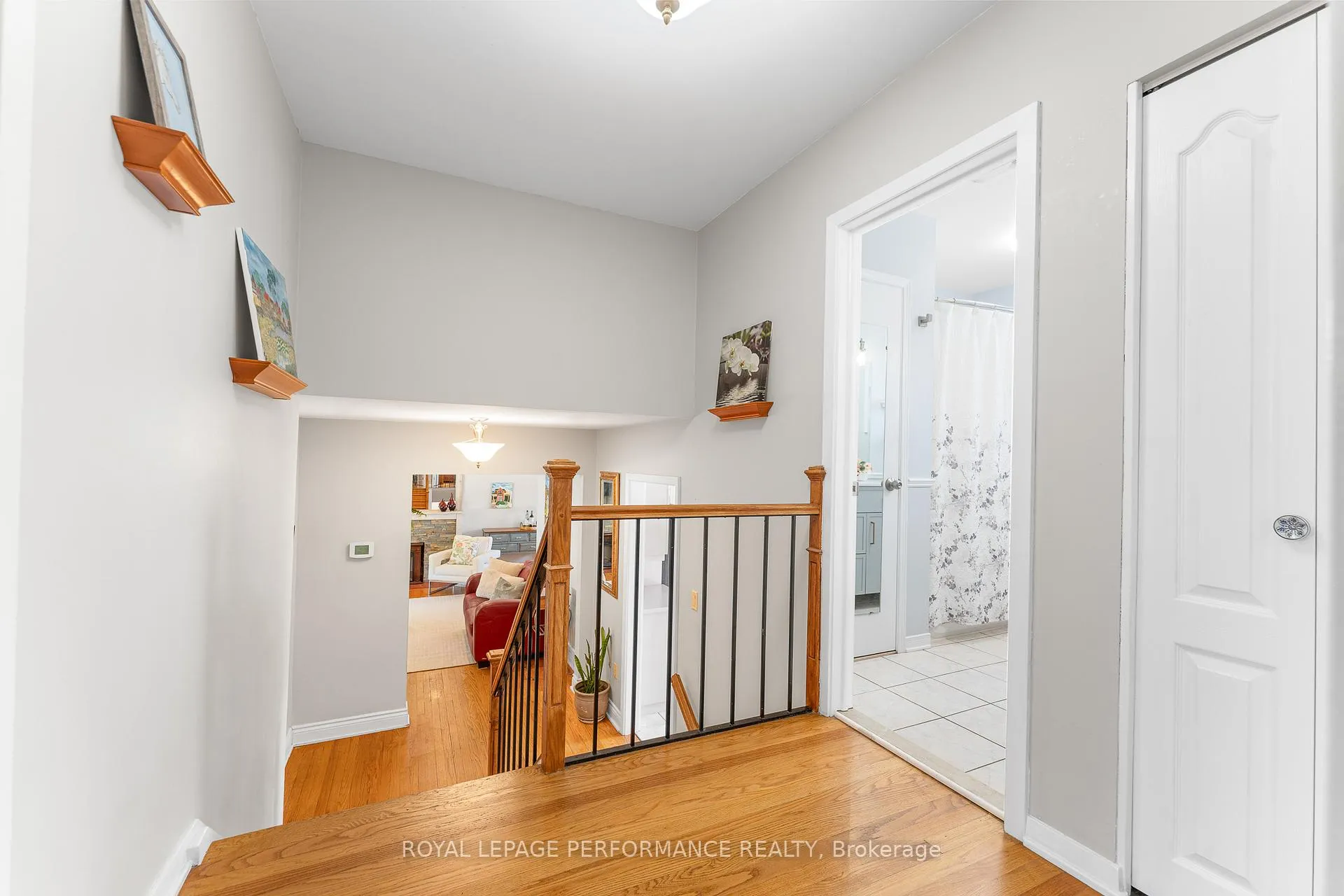 Photo 44 of 1044 Cromwell Drive, Ottawa, Riverside Park — HOMEH