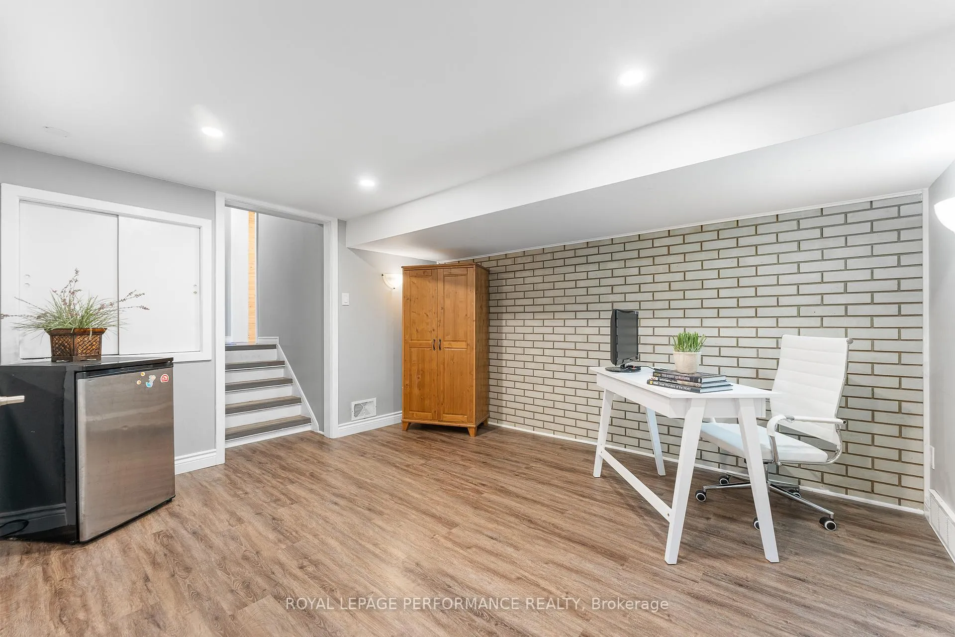 Photo 56 of 1044 Cromwell Drive, Ottawa, Riverside Park — HOMEH
