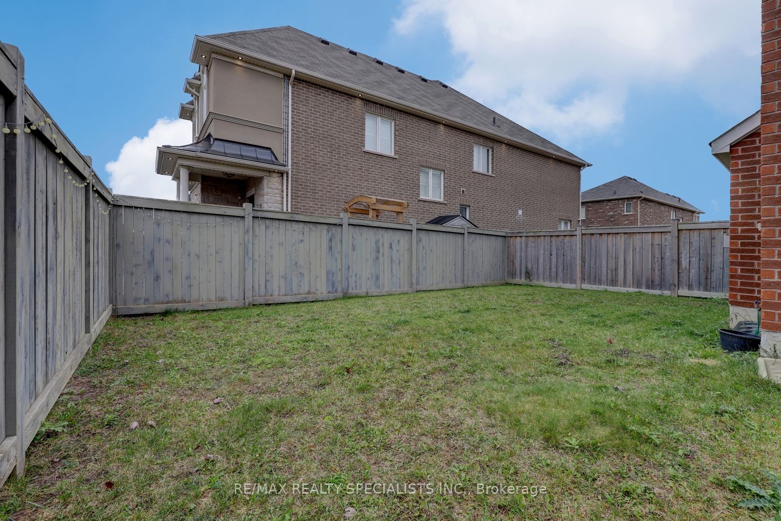 Photo 77 of 404 Clarkson Gate, Milton, Ford — HOMEH