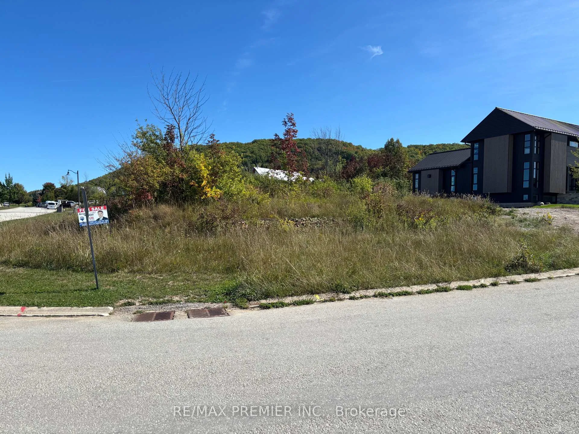 Photo 10 of 125 Maryward Crescent, Blue Mountains — HOMEH