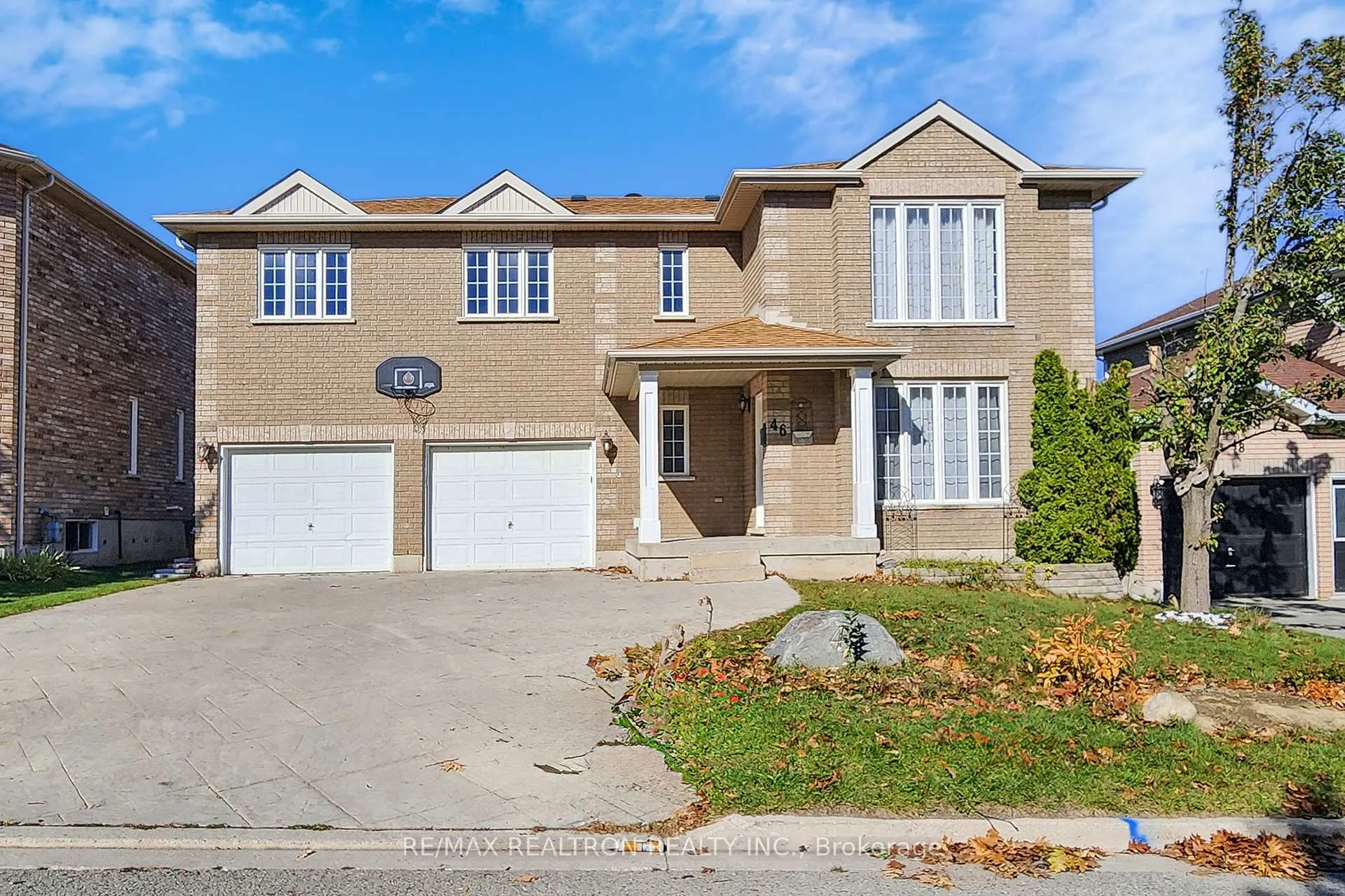 Photo 2 of 46 Watson Drive, Barrie, East Bayfield — HOMEH