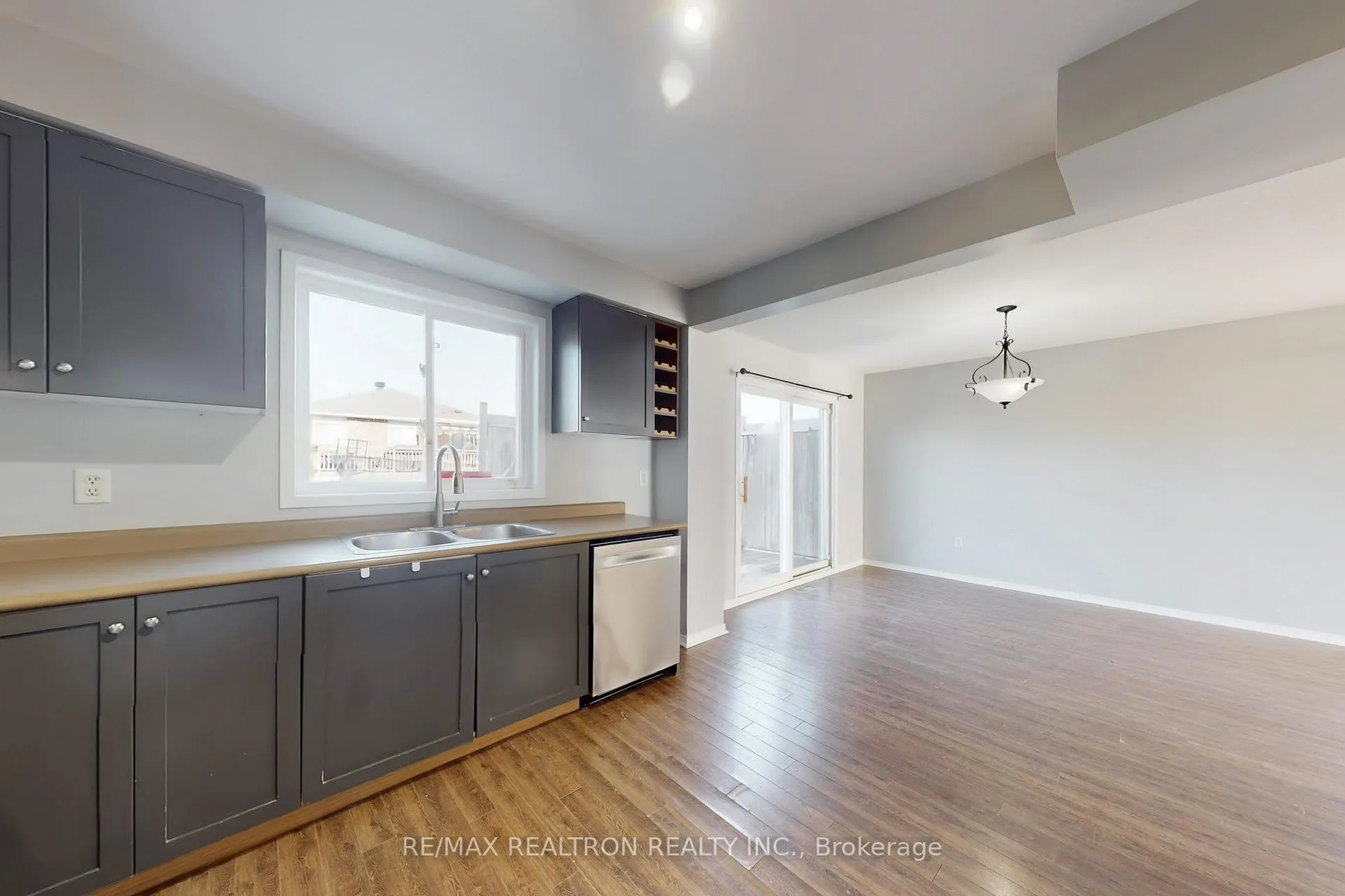 Photo 18 of 46 Watson Drive, Barrie, East Bayfield — HOMEH