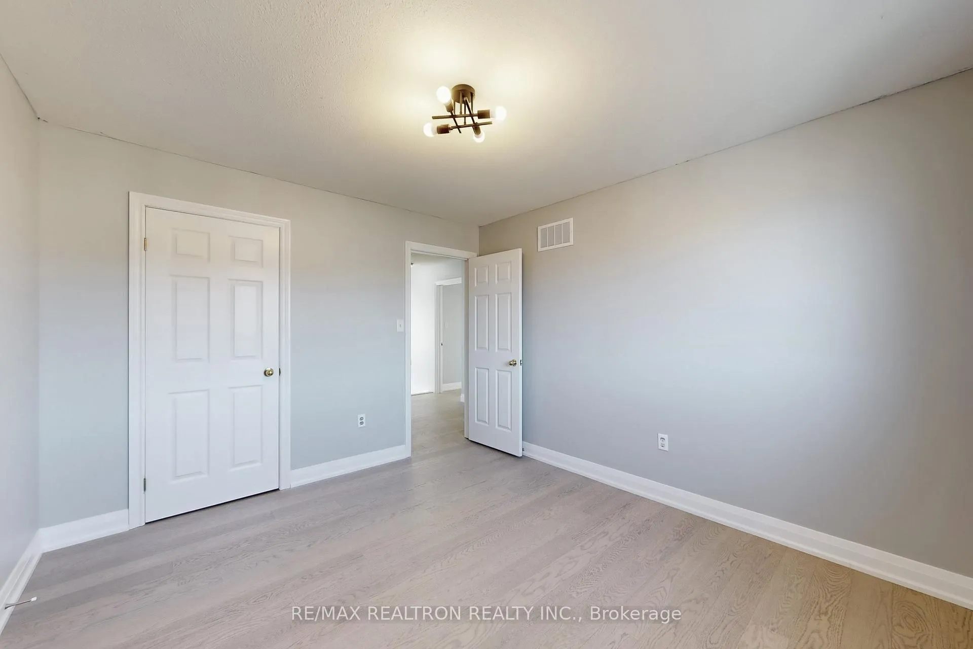 Photo 29 of 46 Watson Drive, Barrie, East Bayfield — HOMEH