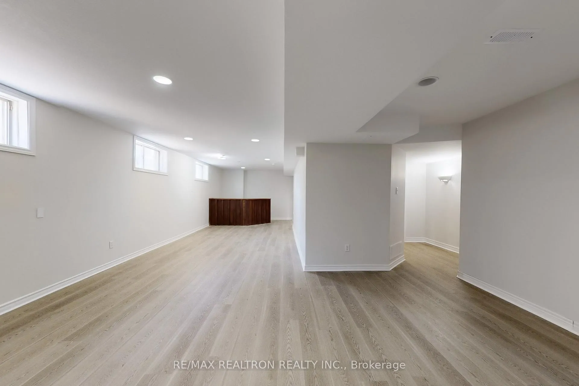 Photo 38 of 46 Watson Drive, Barrie, East Bayfield — HOMEH