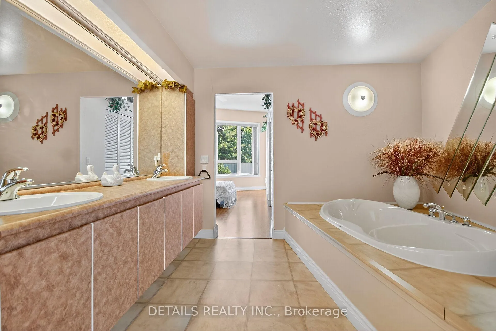 Photo 221 of 7 Eagle Chase Court, Ottawa, Barrhaven - Cedargrove/Fraserdale — HOMEH