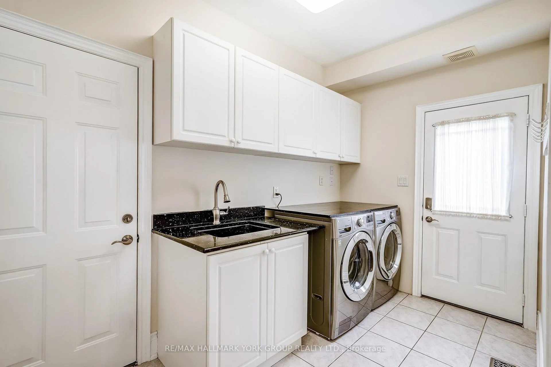 Photo 22 of 17 Duncton Wood Crescent, Aurora, Hills of St Andrew — HOMEH