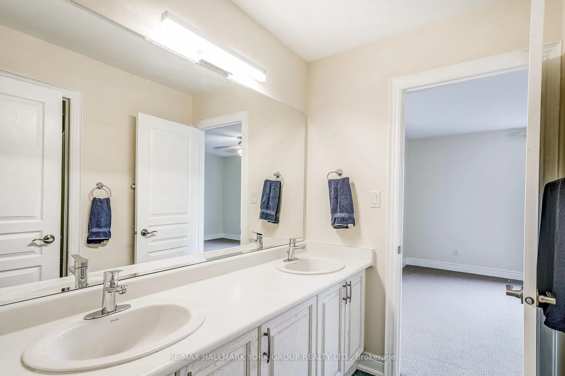 Photo 27 of 17 Duncton Wood Crescent, Aurora, Hills of St Andrew — HOMEH