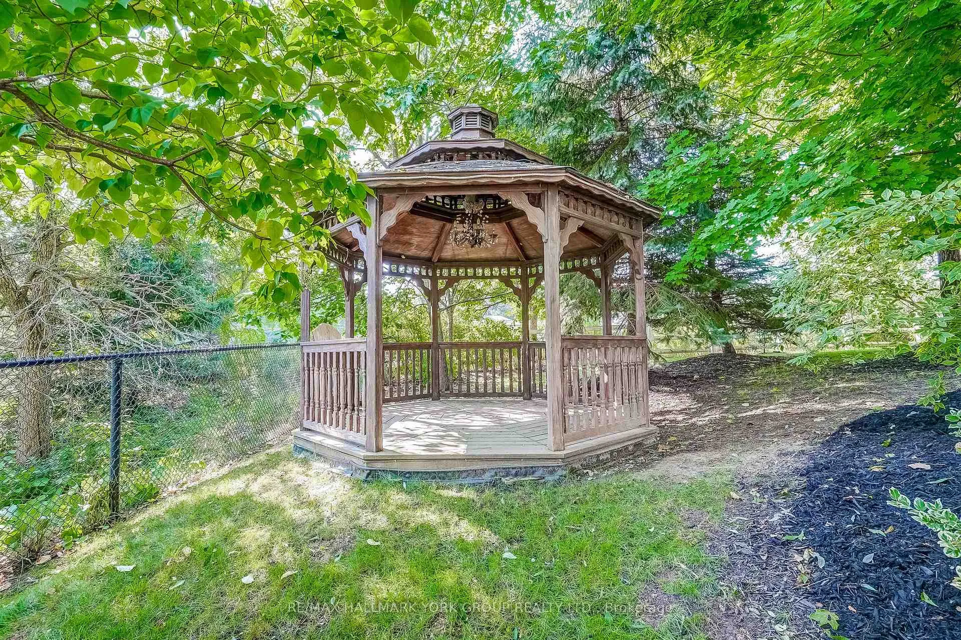 Photo 37 of 17 Duncton Wood Crescent, Aurora, Hills of St Andrew — HOMEH