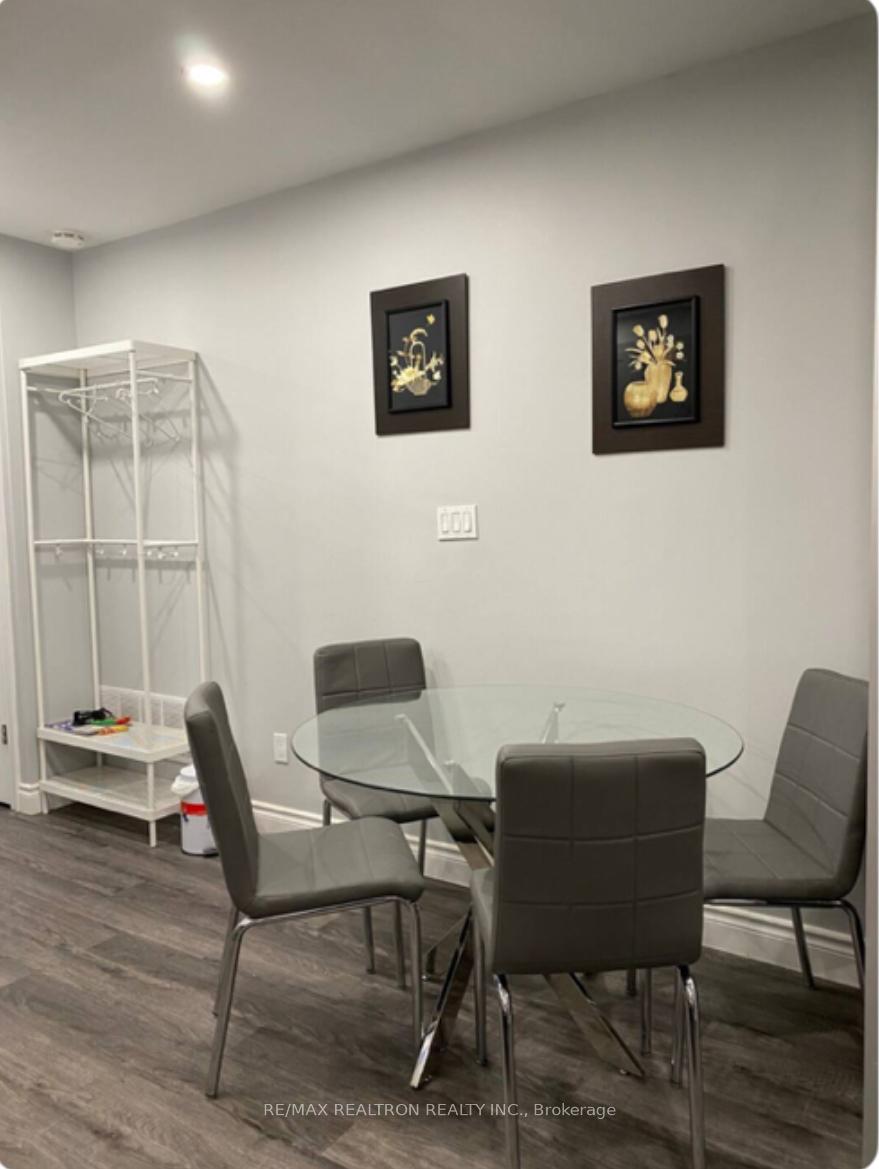 Photo 3 of Unit Main, 326 Bathurst Street, Toronto, Trinity-Bellwoods — HOMEH