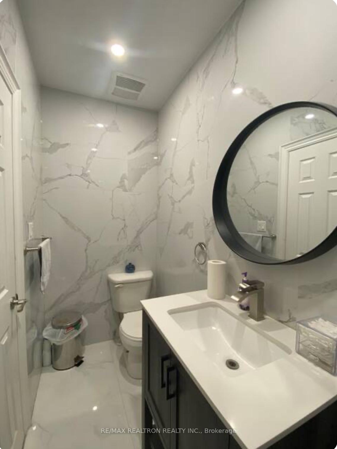 Photo 14 of Unit Main, 326 Bathurst Street, Toronto, Trinity-Bellwoods — HOMEH