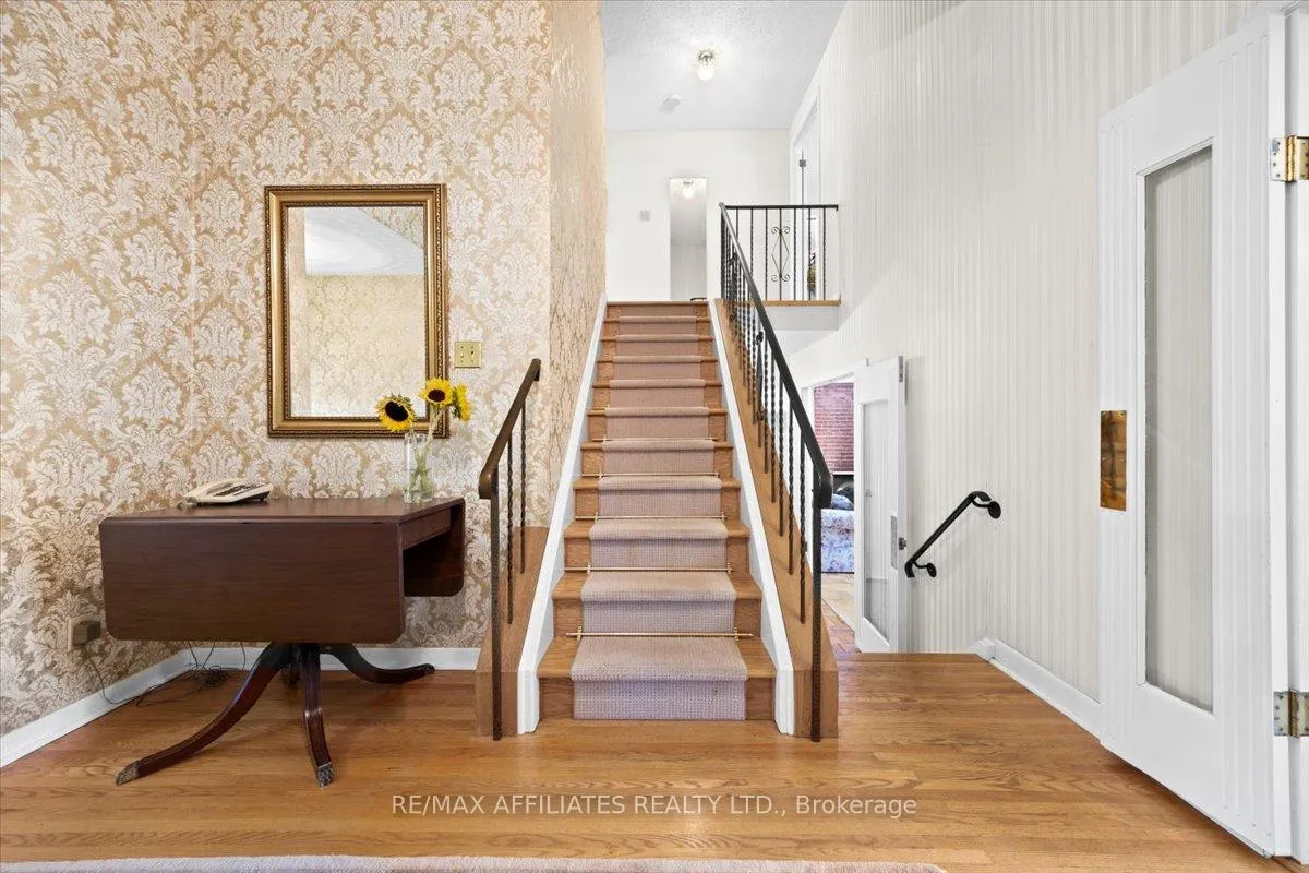 Photo 33 of 49 Silver Aspen Crescent, Ottawa, Blackburn Hamlet — HOMEH