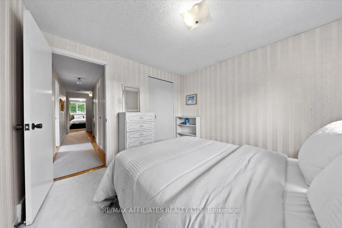 Photo 233 of 49 Silver Aspen Crescent, Ottawa, Blackburn Hamlet — HOMEH