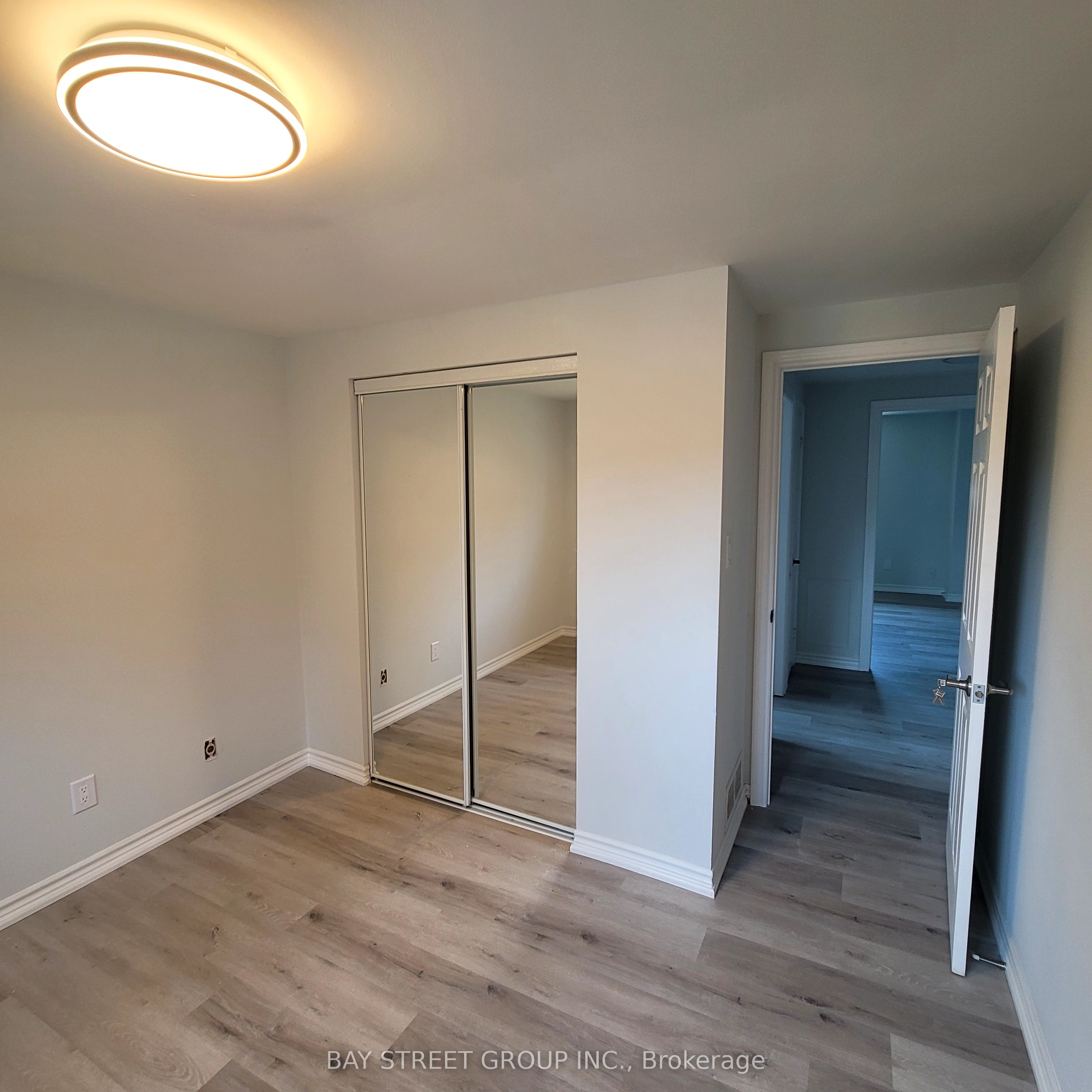Photo 25 of 296 Viewmount Street, Oshawa, Donevan — HOMEH