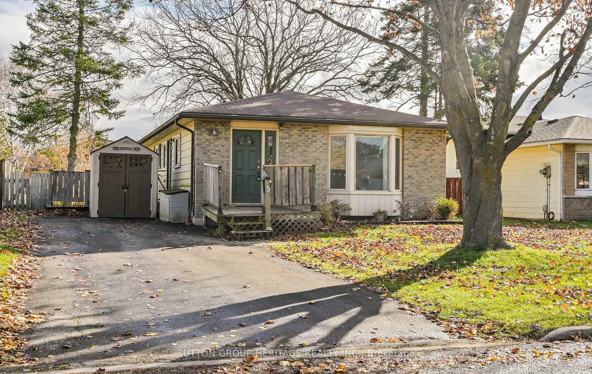 Photo 3 of 5 Agate Road, Ajax, South West — HOMEH