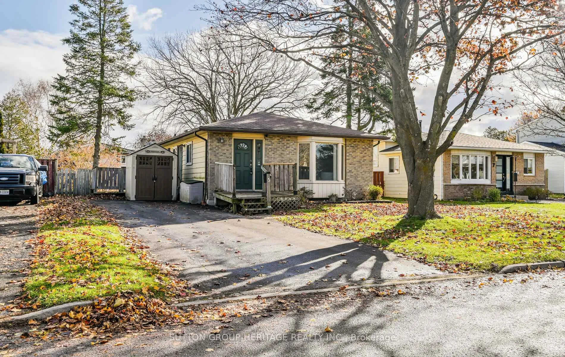 Photo 6 of 5 Agate Road, Ajax, South West — HOMEH