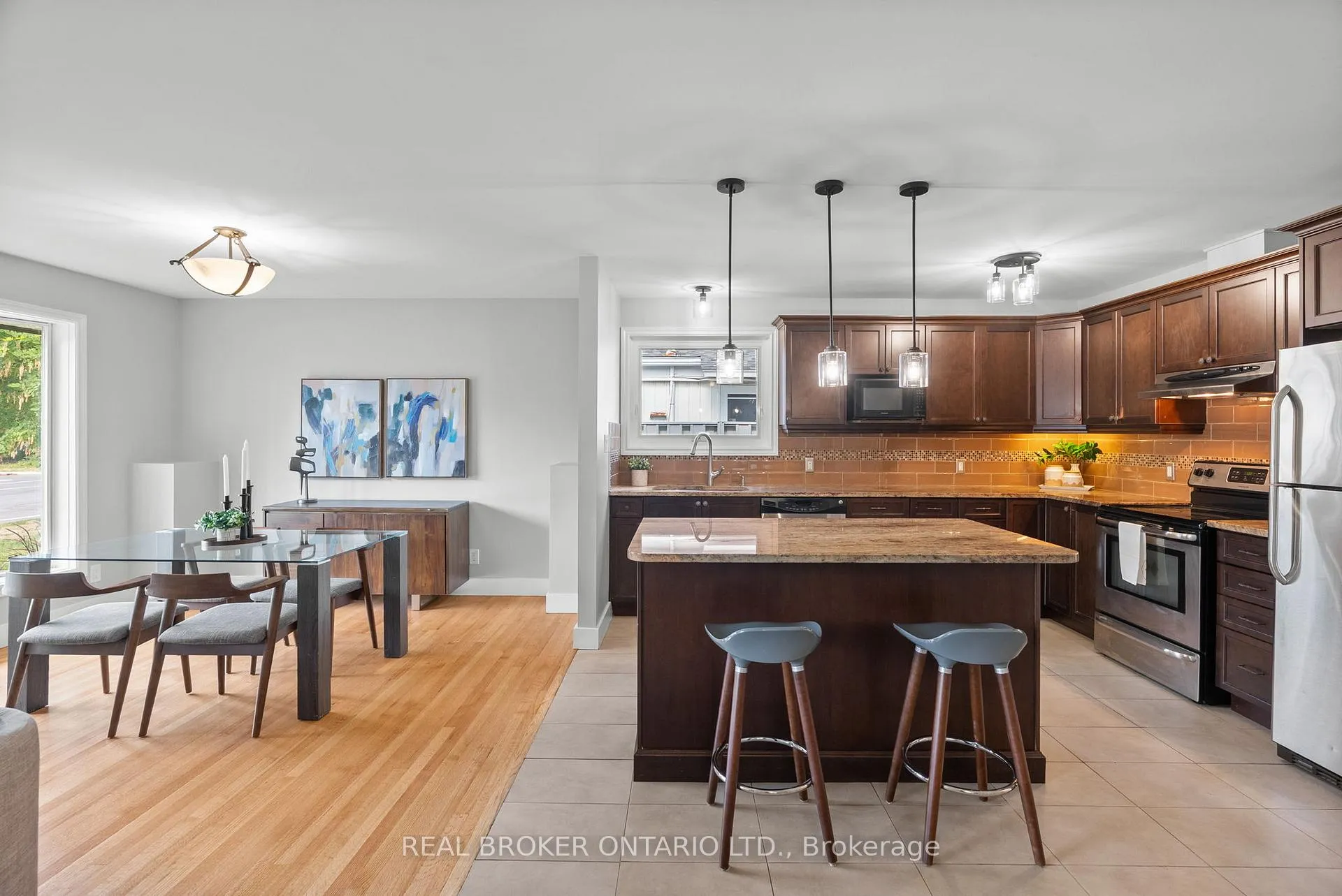 Photo 19 of 2931 Southmore Drive E, Ottawa, Riverside Park South — HOMEH