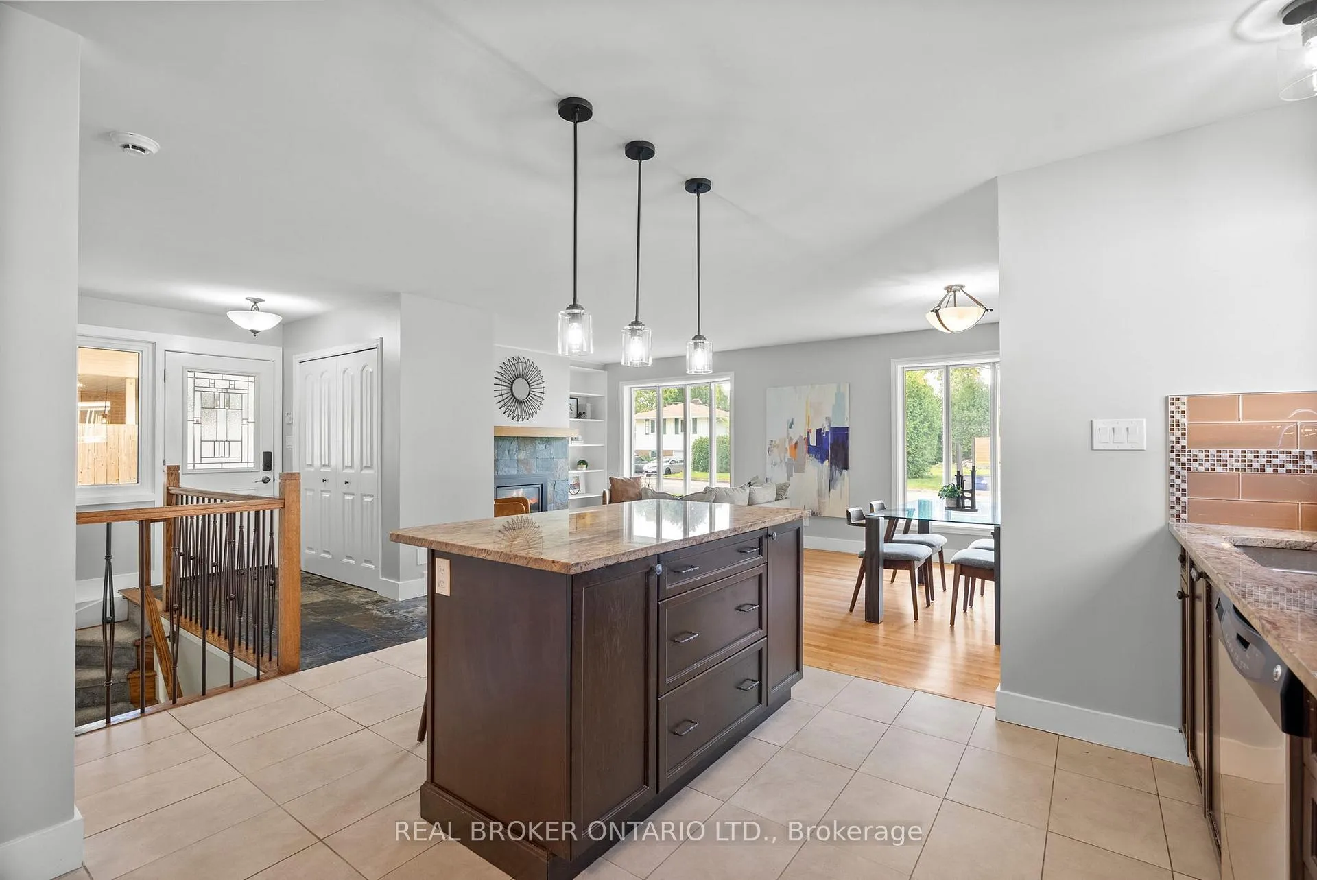 Photo 27 of 2931 Southmore Drive E, Ottawa, Riverside Park South — HOMEH