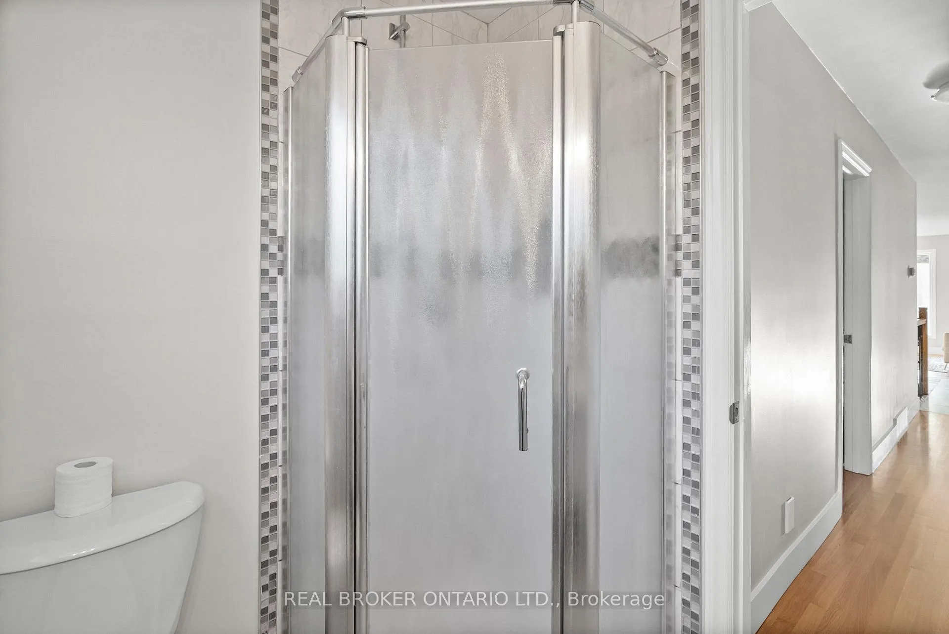 Photo 126 of 2931 Southmore Drive E, Ottawa, Riverside Park South — HOMEH