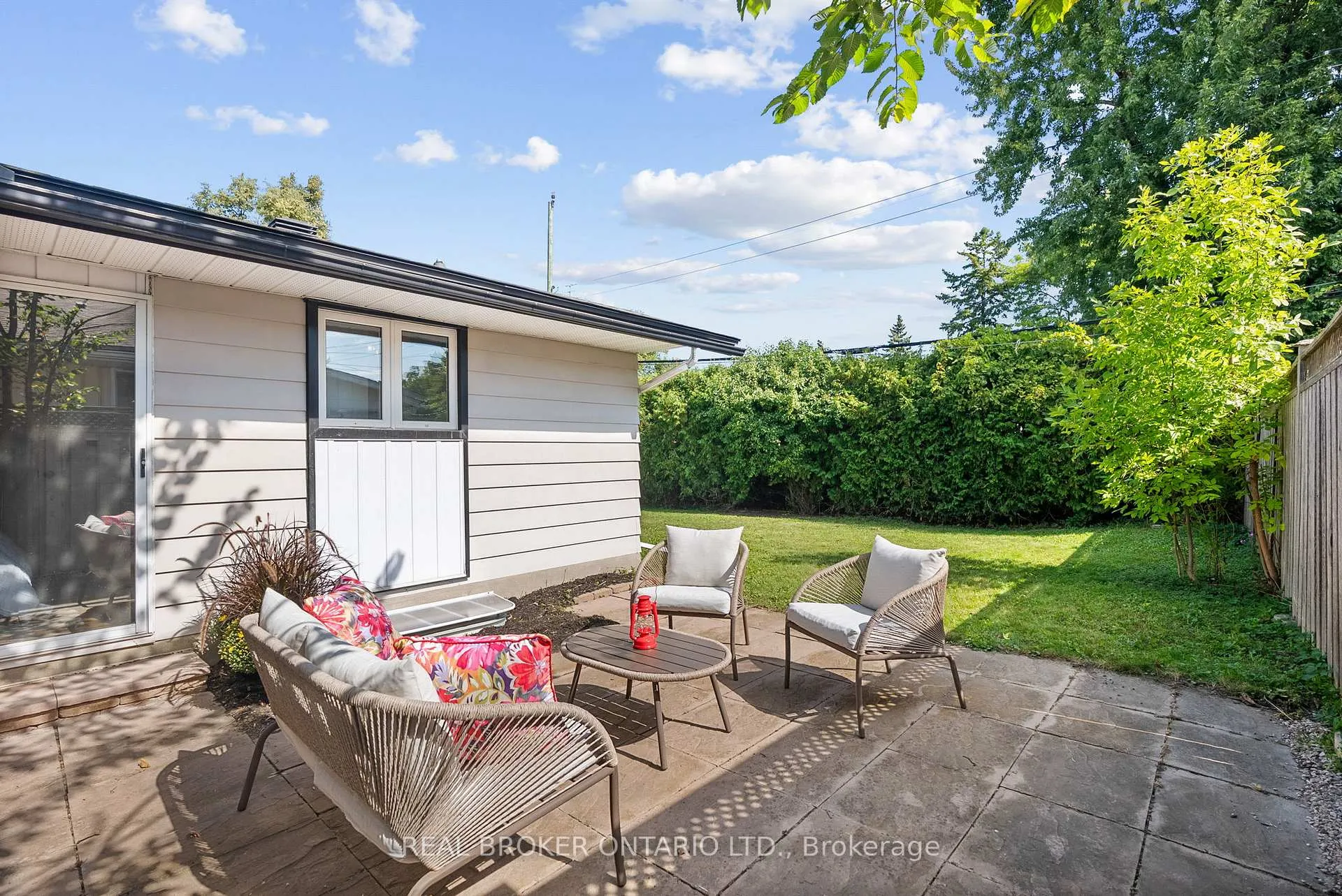 Photo 198 of 2931 Southmore Drive E, Ottawa, Riverside Park South — HOMEH