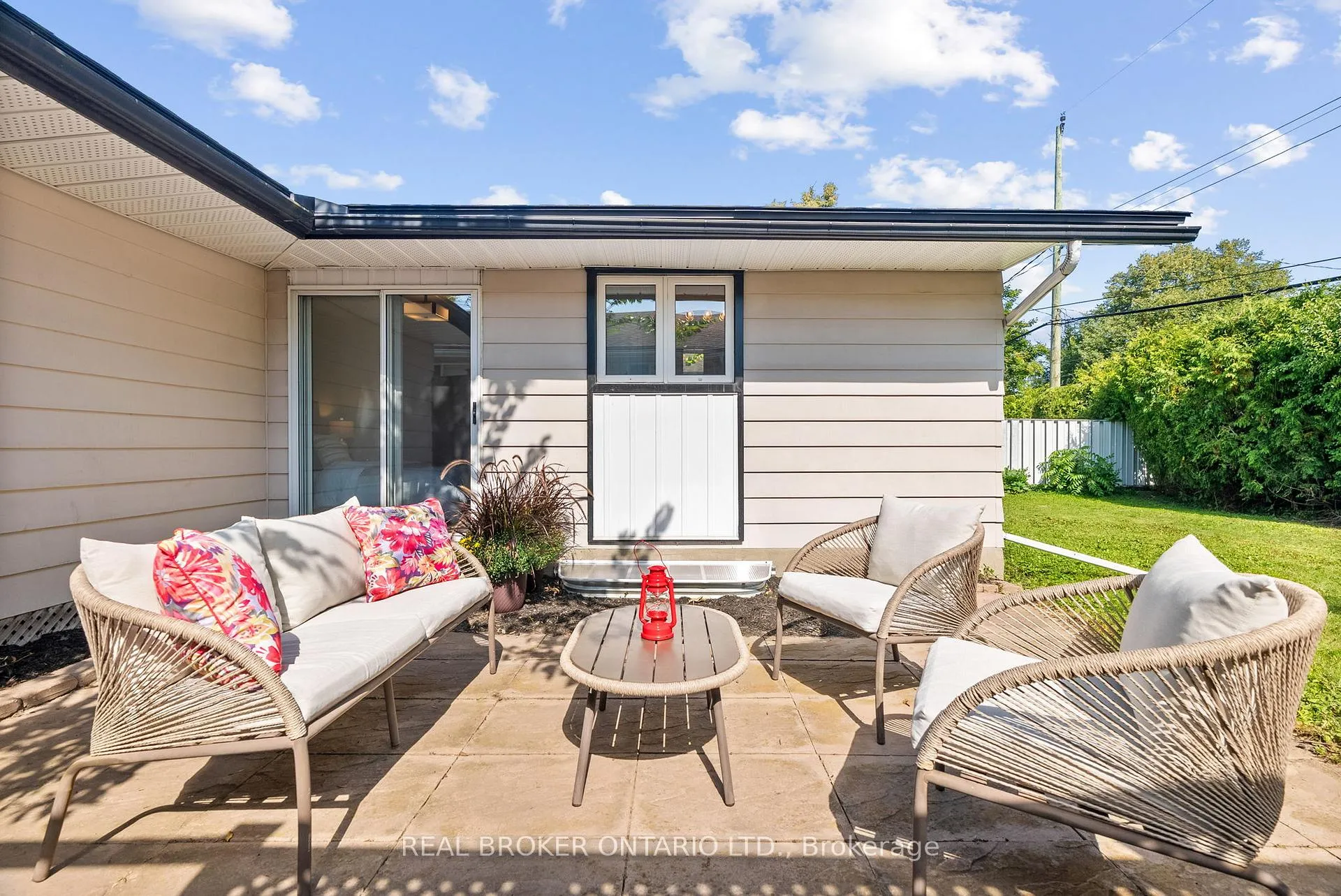 Photo 205 of 2931 Southmore Drive E, Ottawa, Riverside Park South — HOMEH