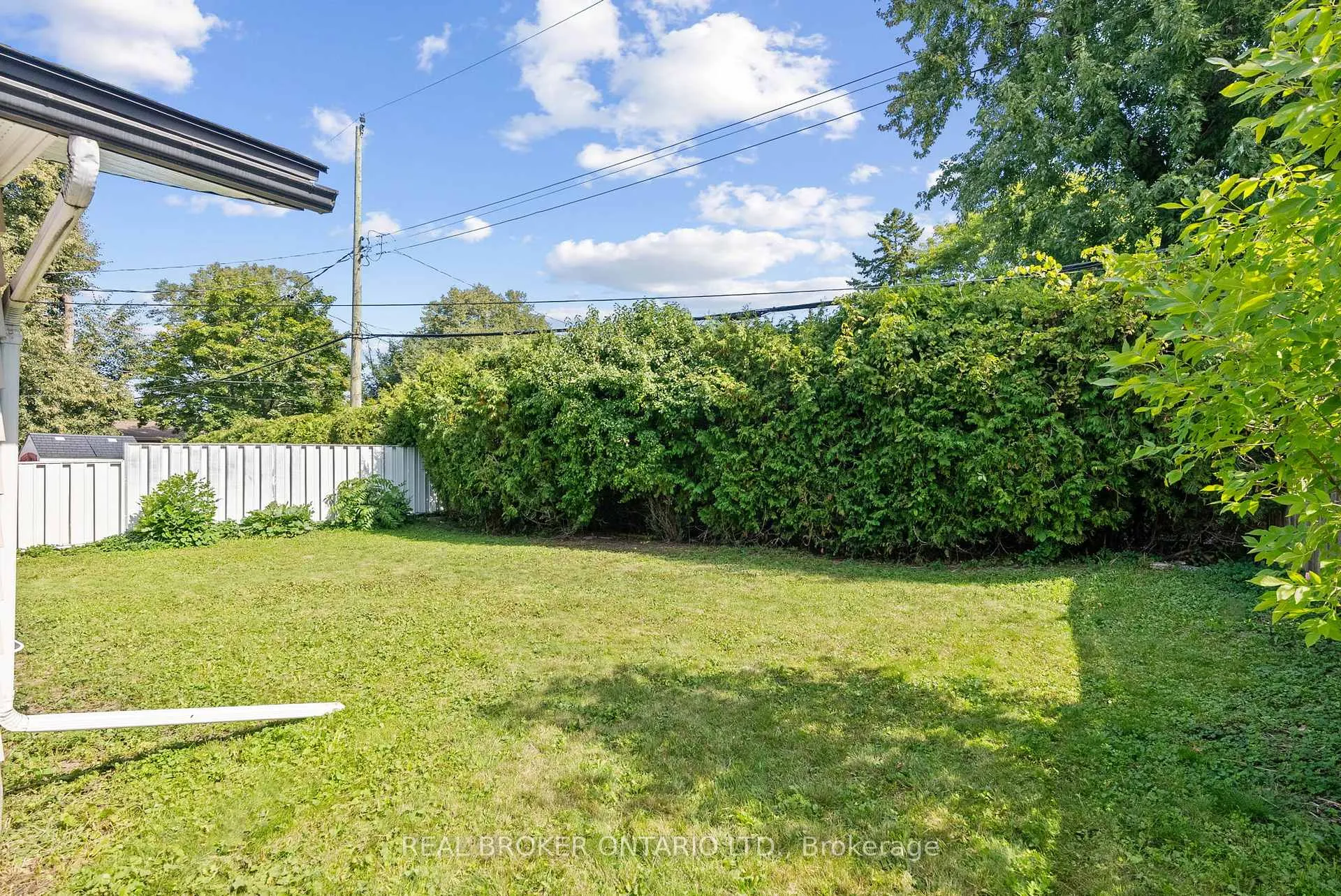 Photo 215 of 2931 Southmore Drive E, Ottawa, Riverside Park South — HOMEH