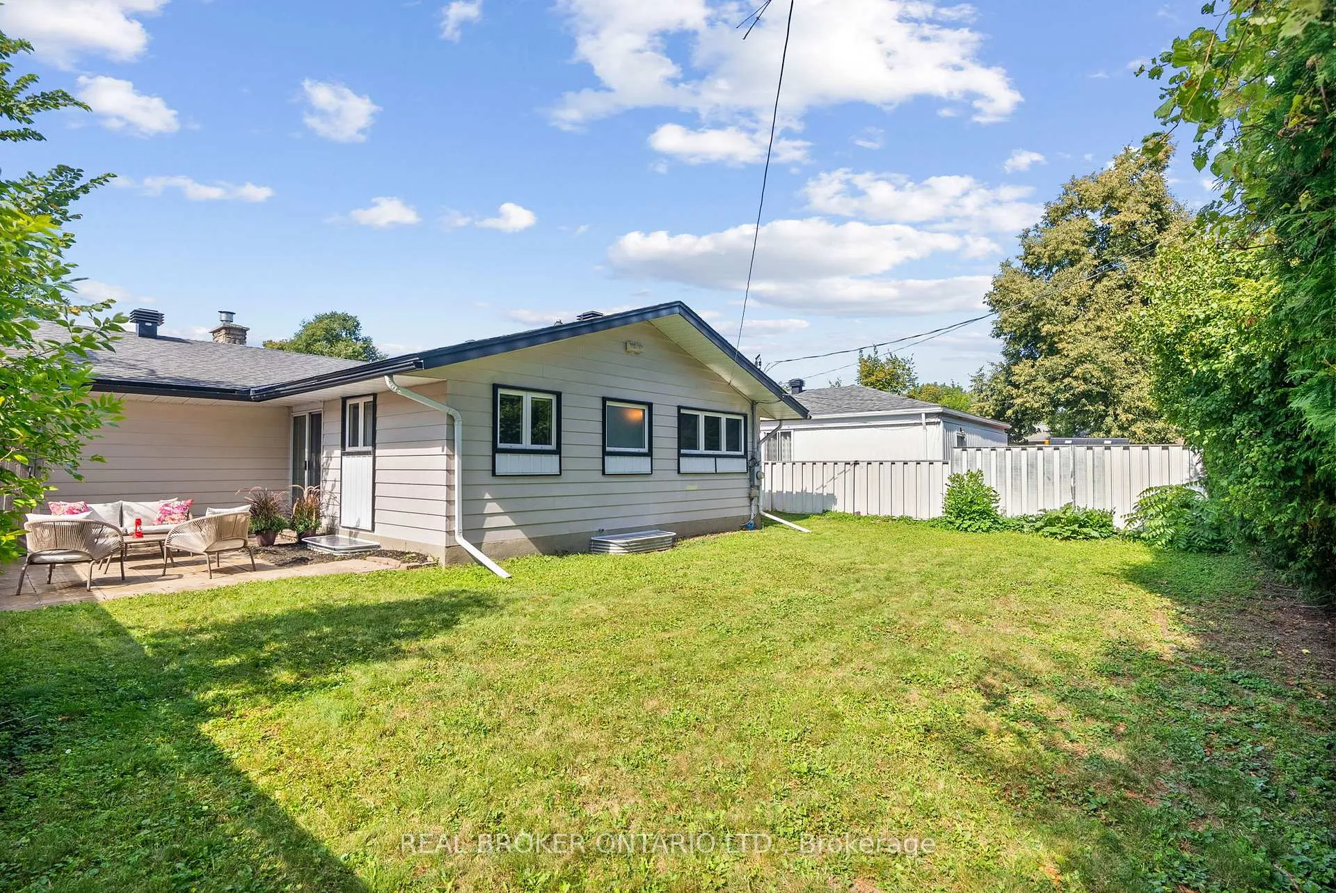 Photo 224 of 2931 Southmore Drive E, Ottawa, Riverside Park South — HOMEH