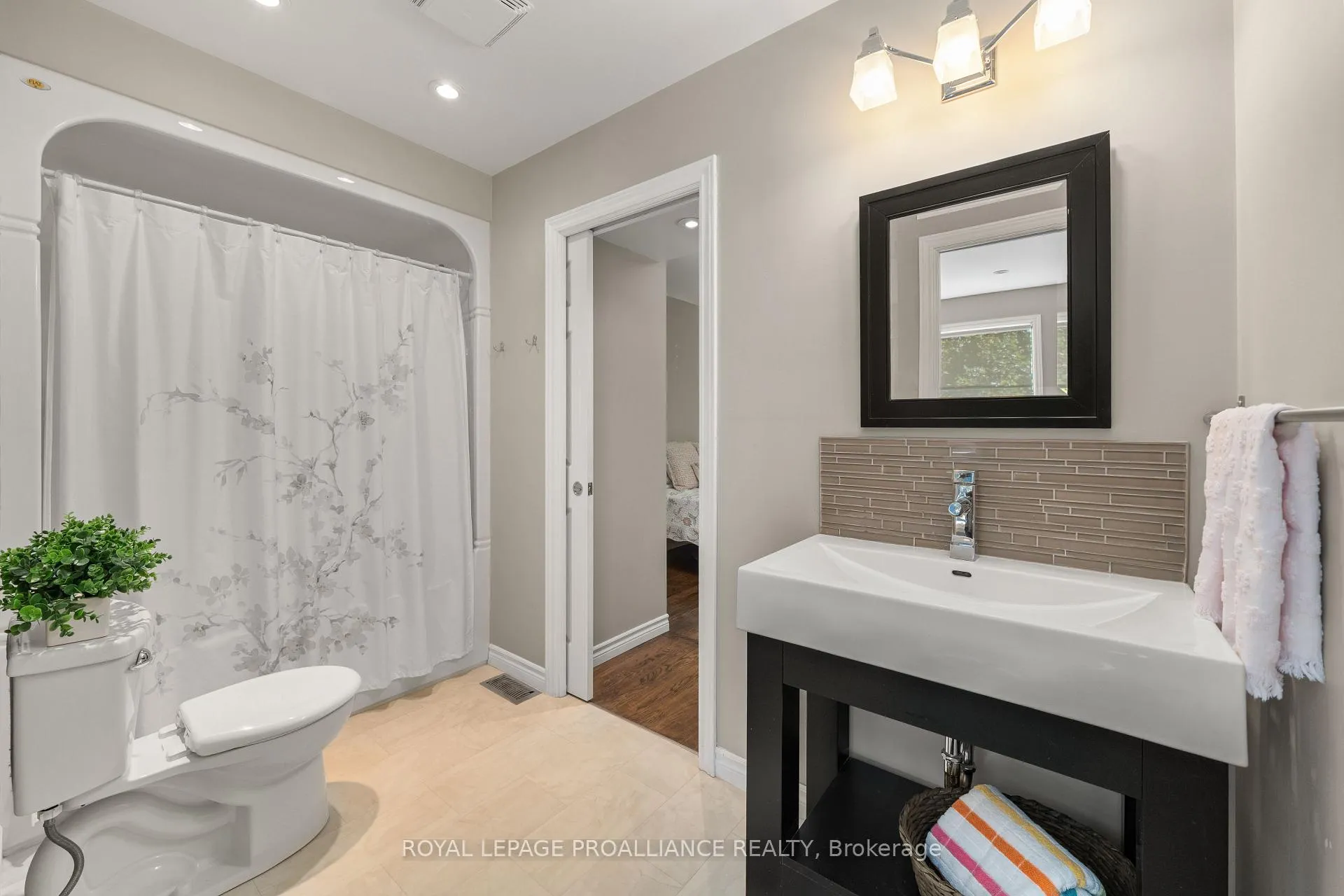 Photo 71 of Unit B, 134 Dufferin Avenue, Belleville, Belleville Ward — HOMEH