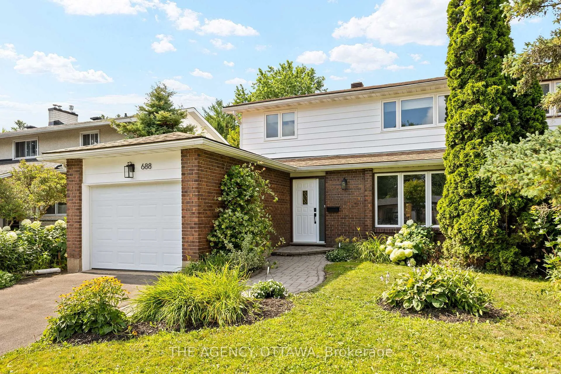 Photo 1 of 688 Laverendrye Drive, Ottawa, Beacon Hill North — HOMEH