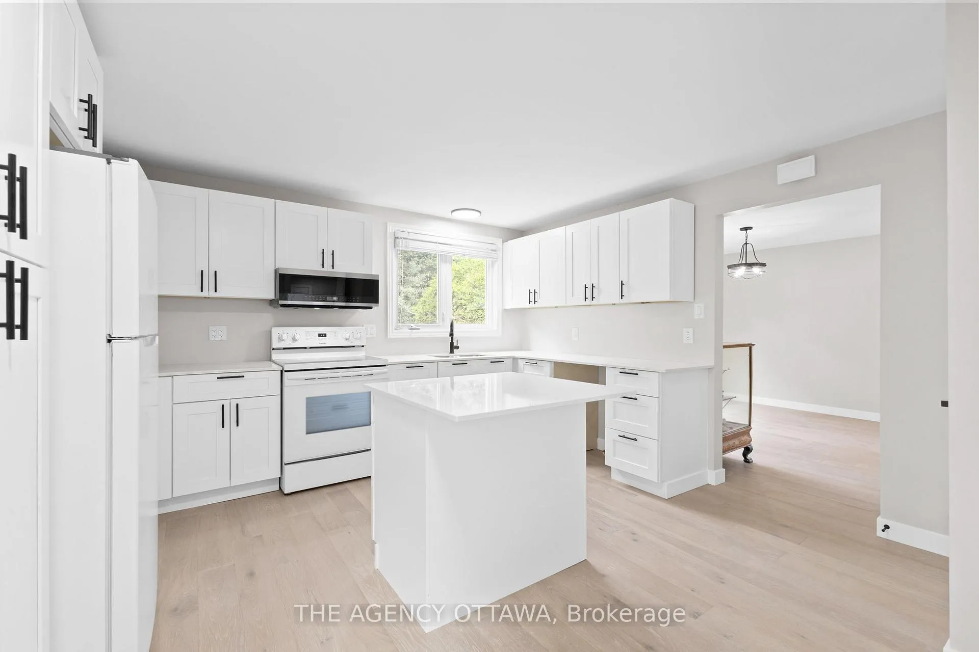 Photo 52 of 688 Laverendrye Drive, Ottawa, Beacon Hill North — HOMEH