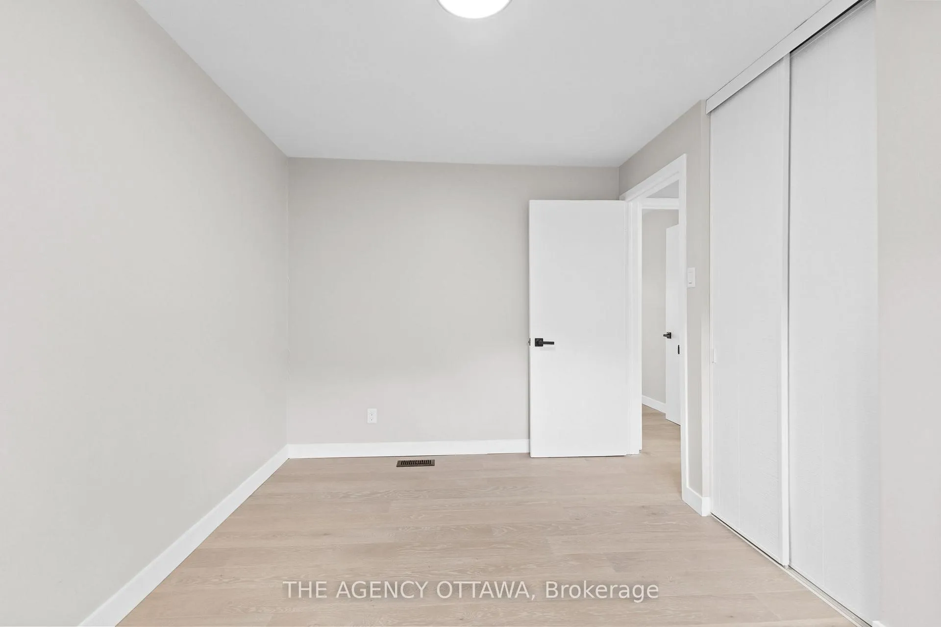 Photo 142 of 688 Laverendrye Drive, Ottawa, Beacon Hill North — HOMEH