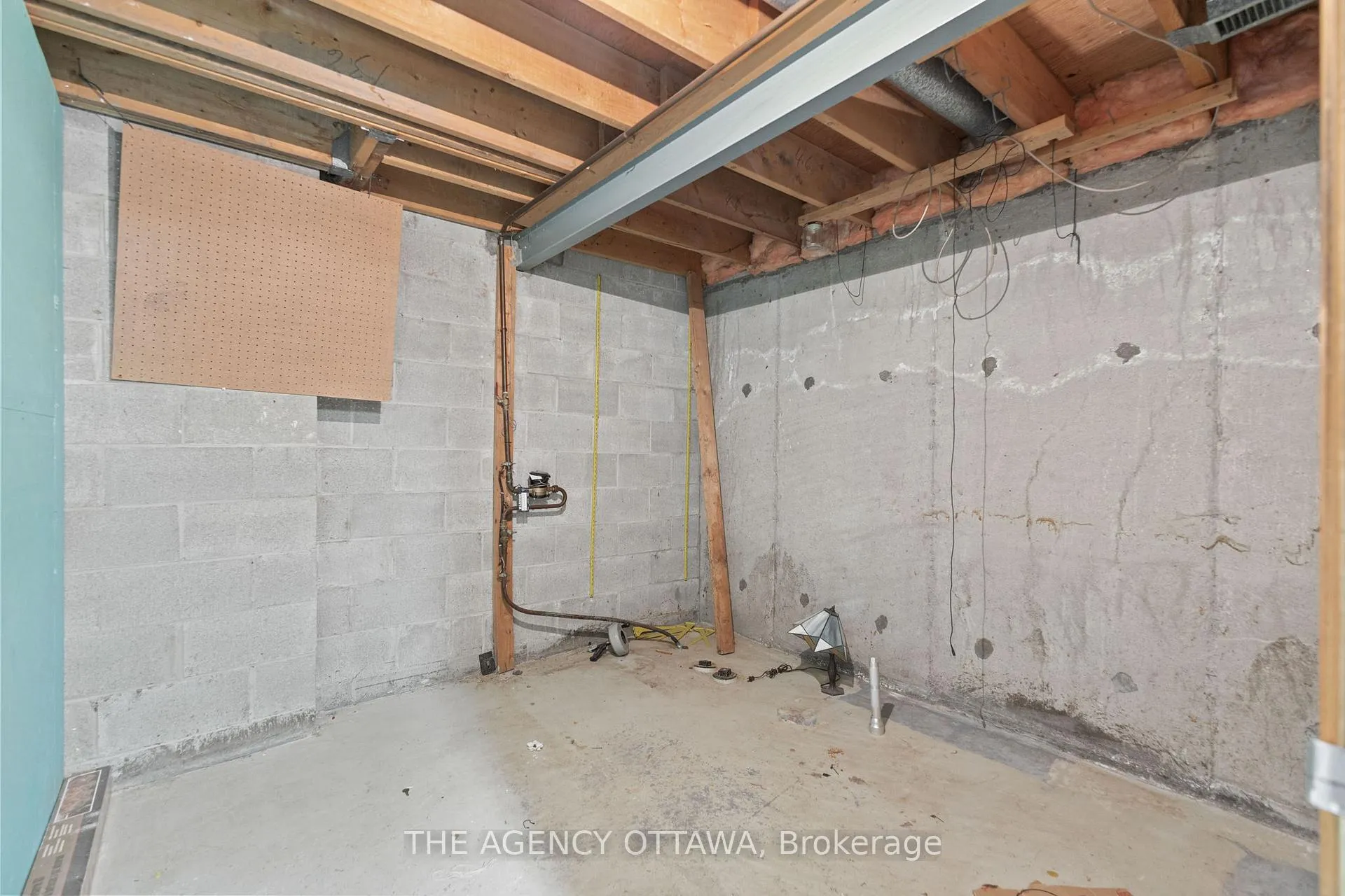 Photo 183 of 688 Laverendrye Drive, Ottawa, Beacon Hill North — HOMEH