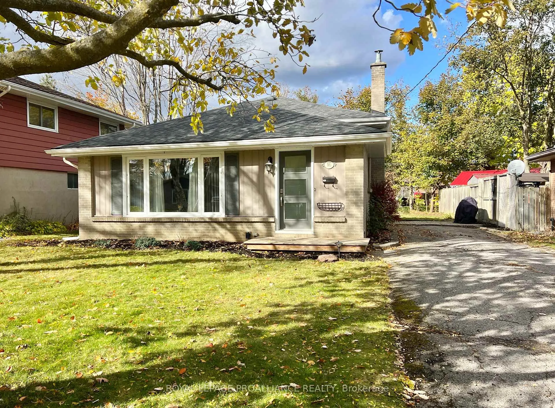 Photo 8 of 16 Lee Avenue, Belleville, Belleville Ward — HOMEH