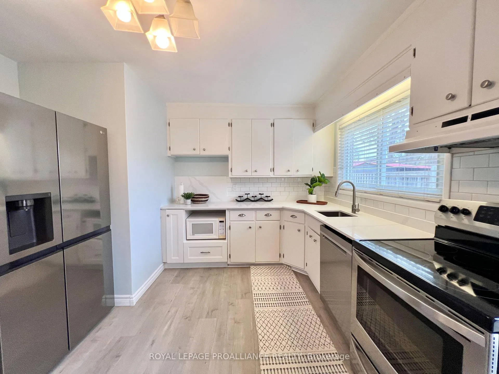 Photo 49 of 16 Lee Avenue, Belleville, Belleville Ward — HOMEH