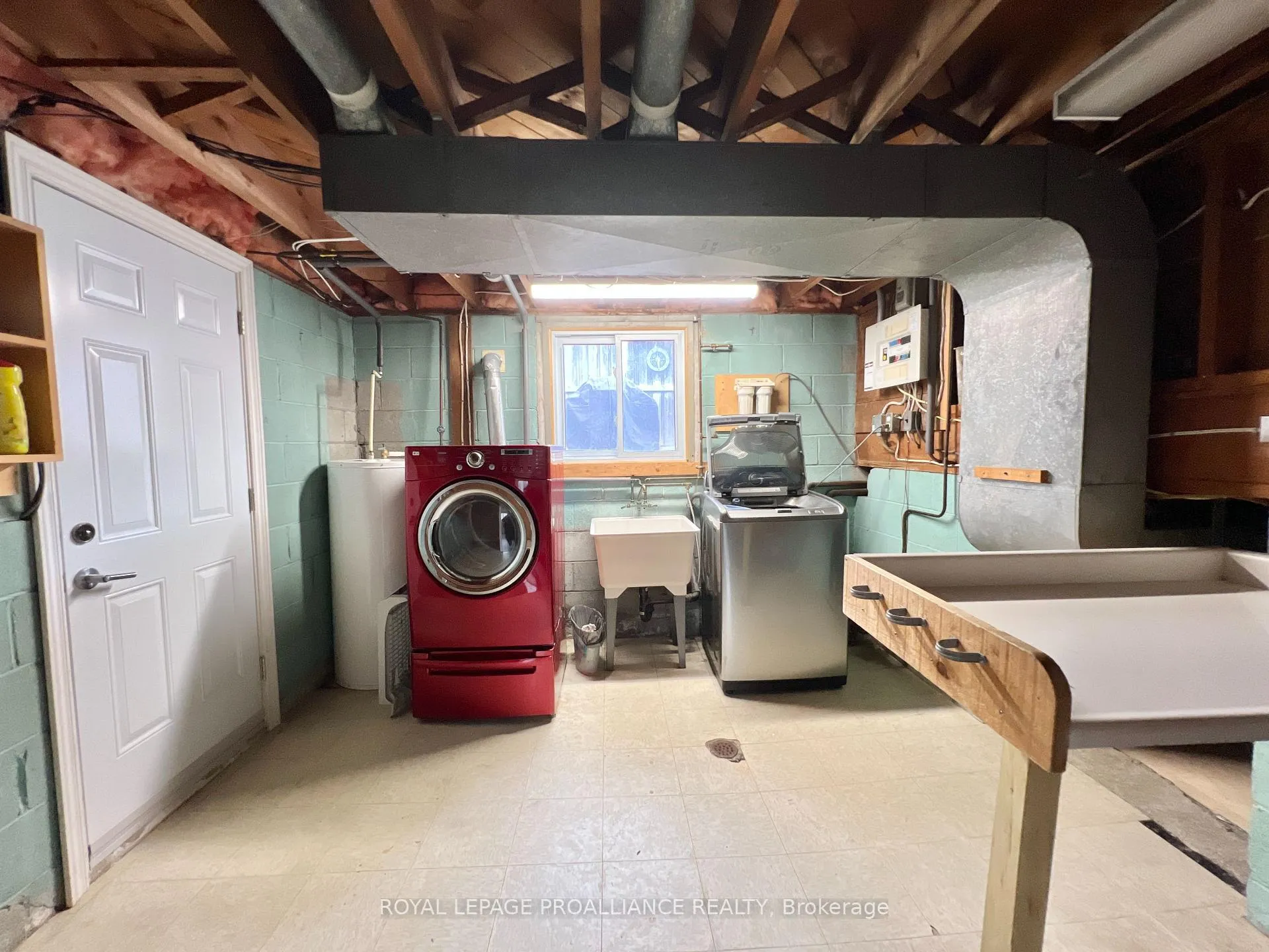 Photo 113 of 16 Lee Avenue, Belleville, Belleville Ward — HOMEH